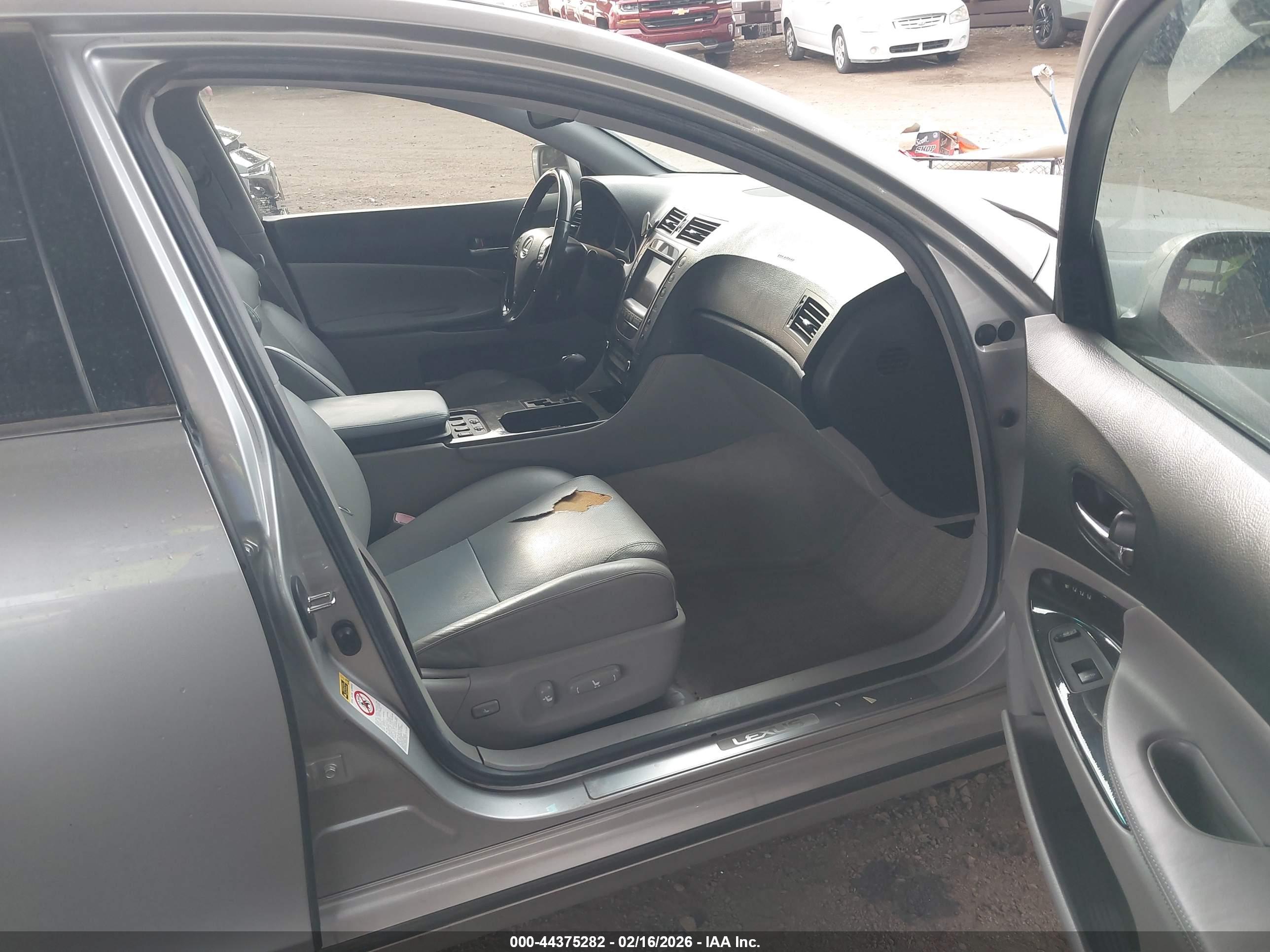 LEXUS GS image 5