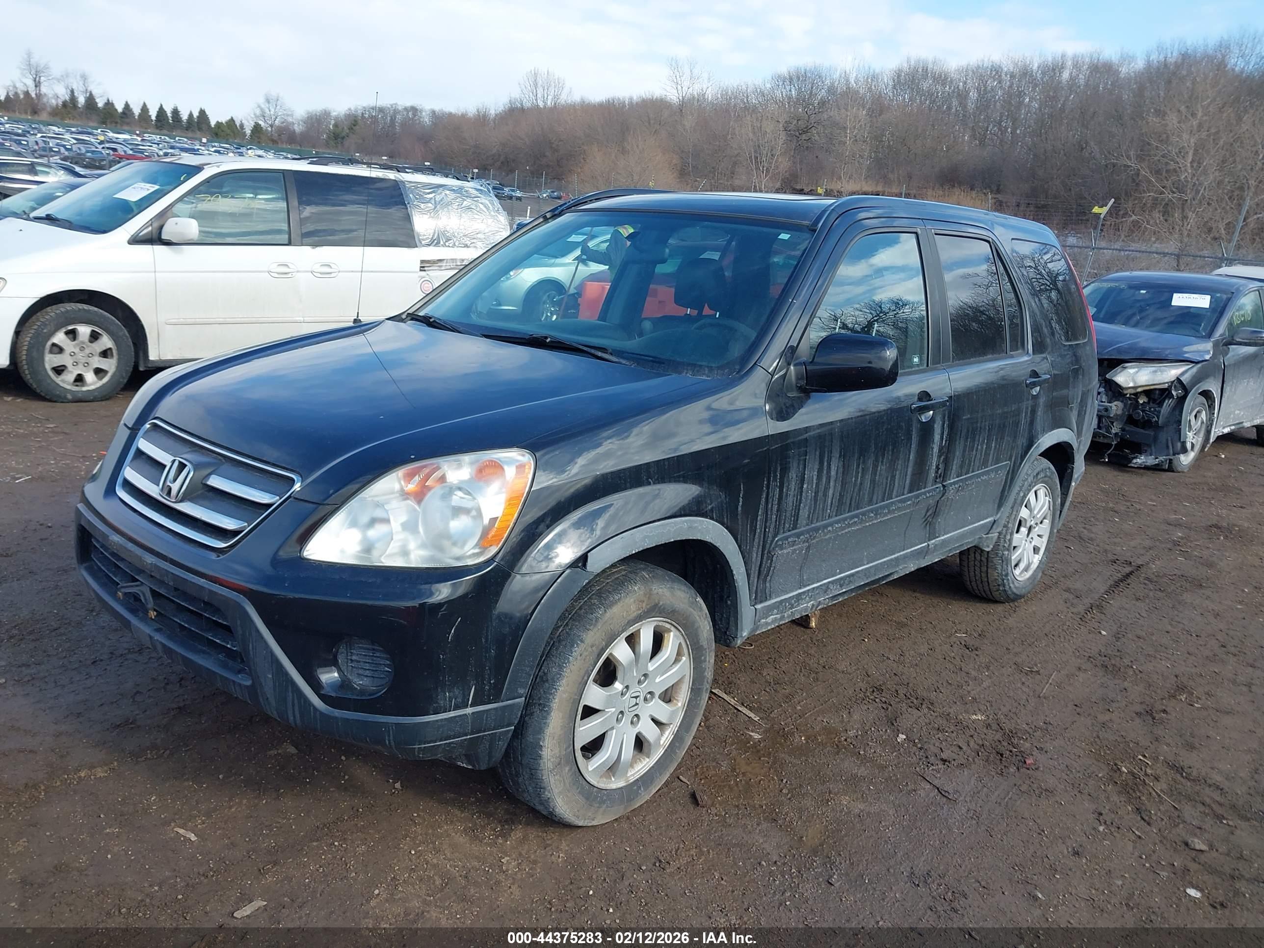 HONDA CR-V image 2