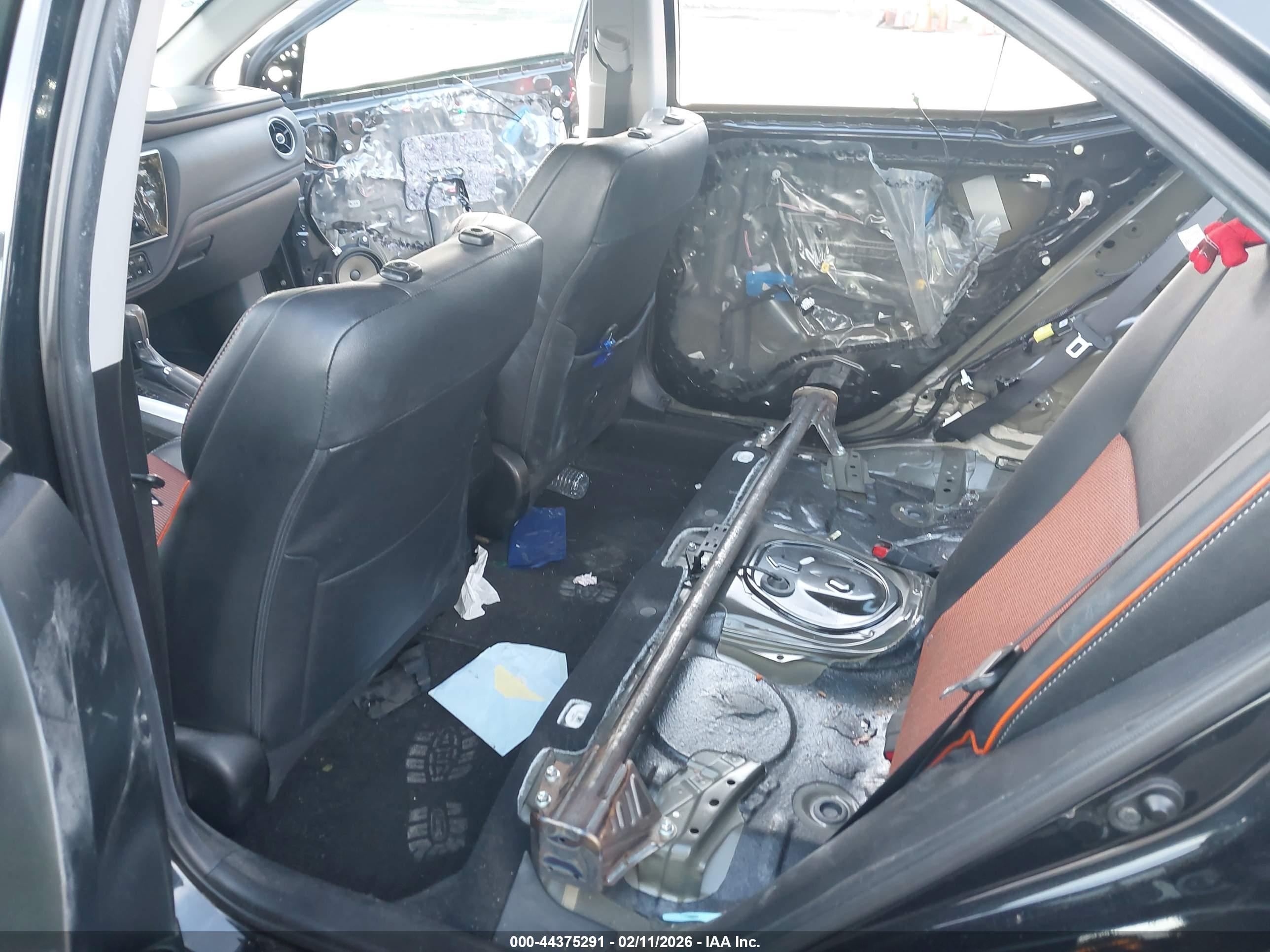 TOYOTA COROLLA image 8