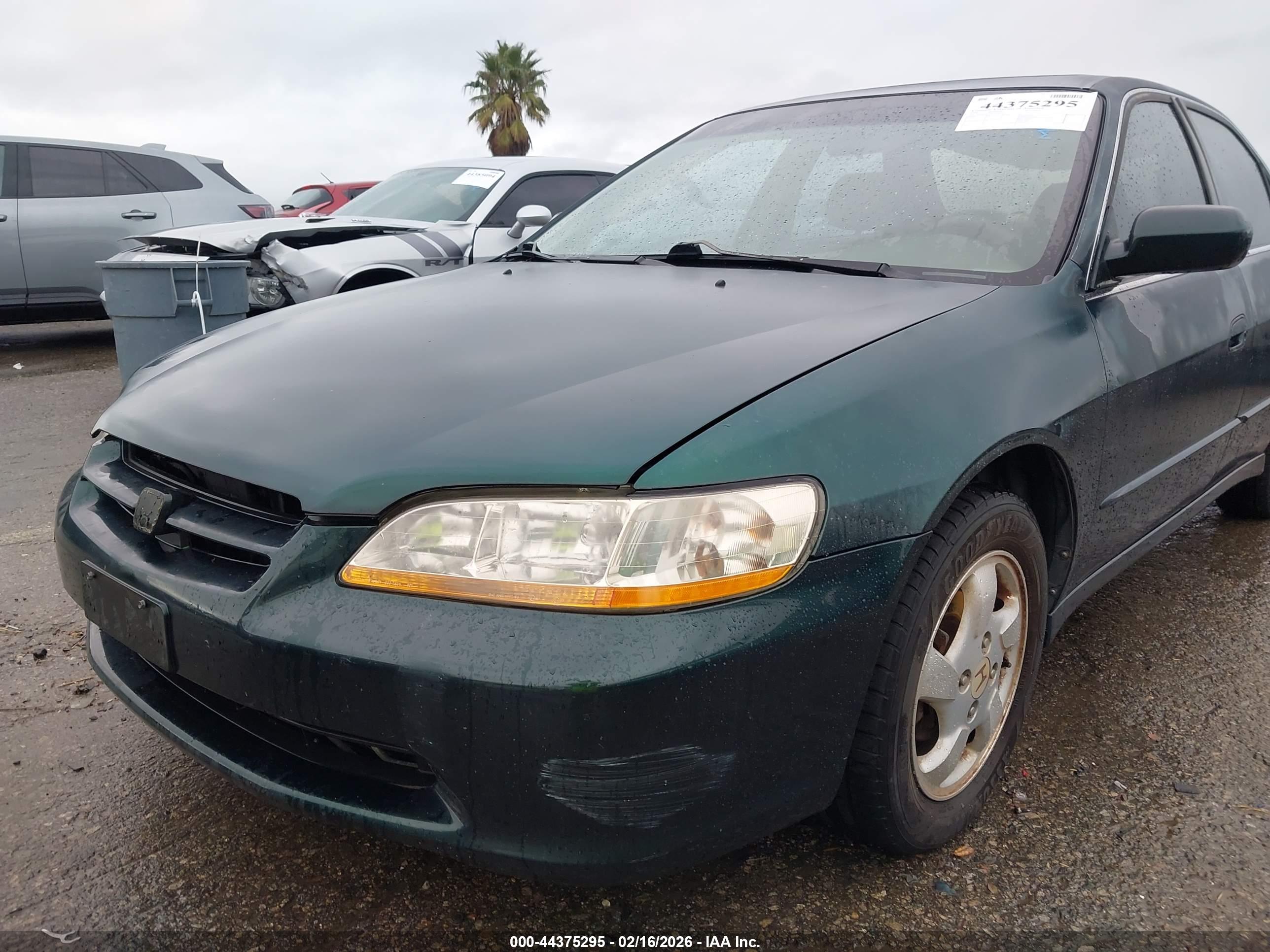 HONDA ACCORD image 6