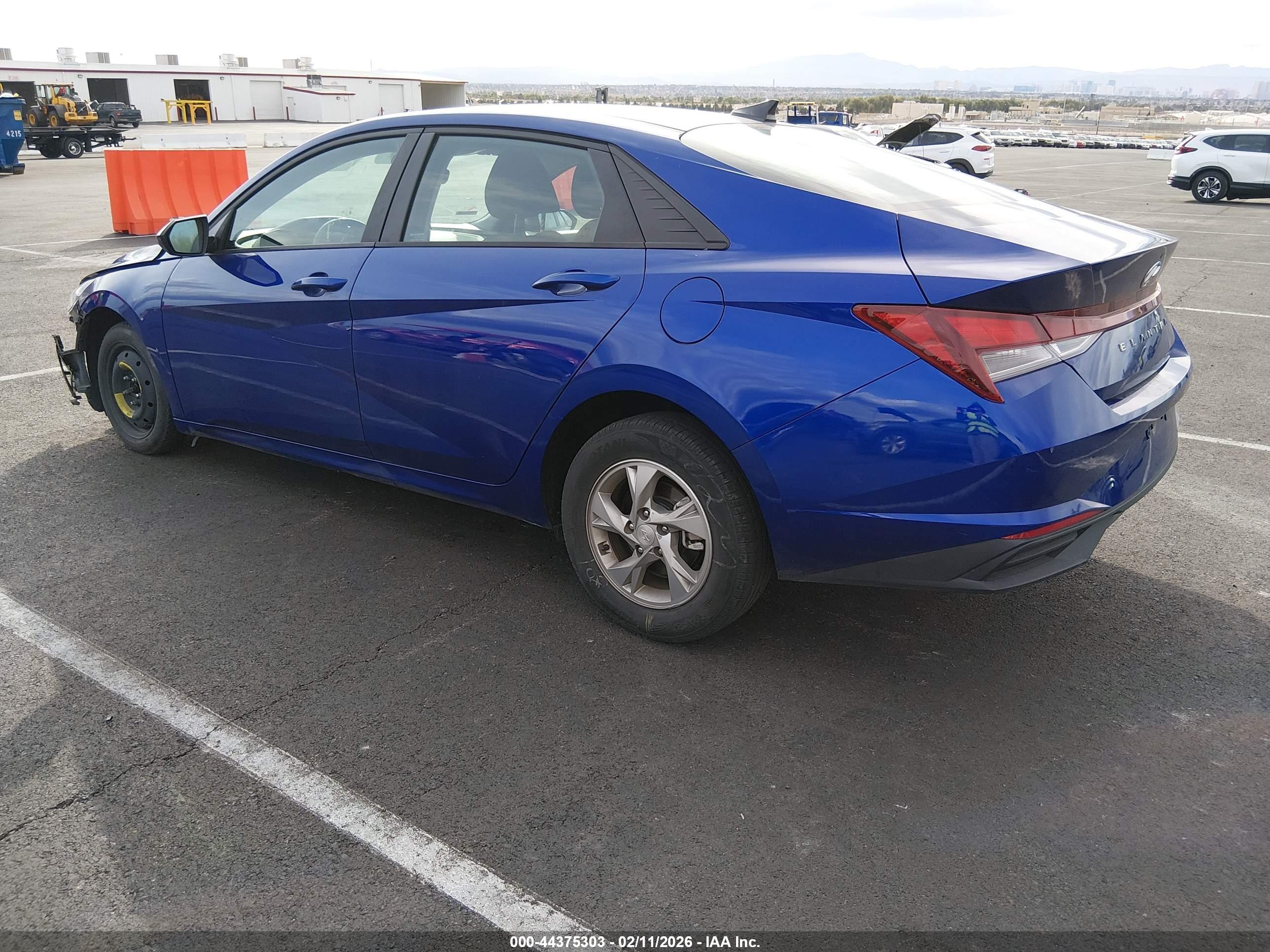 HYUNDAI ELANTRA image 3