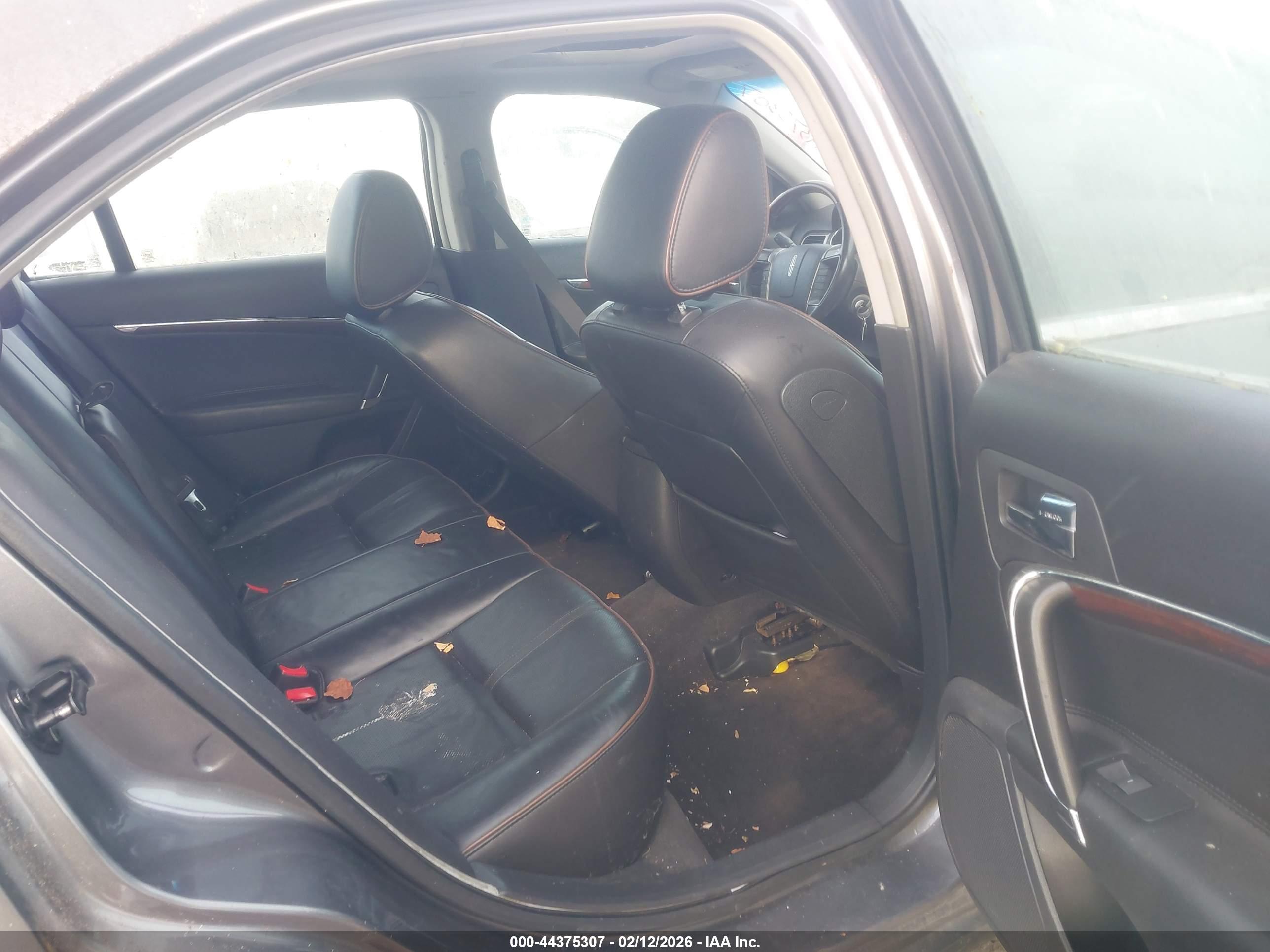 LINCOLN MKZ image 8