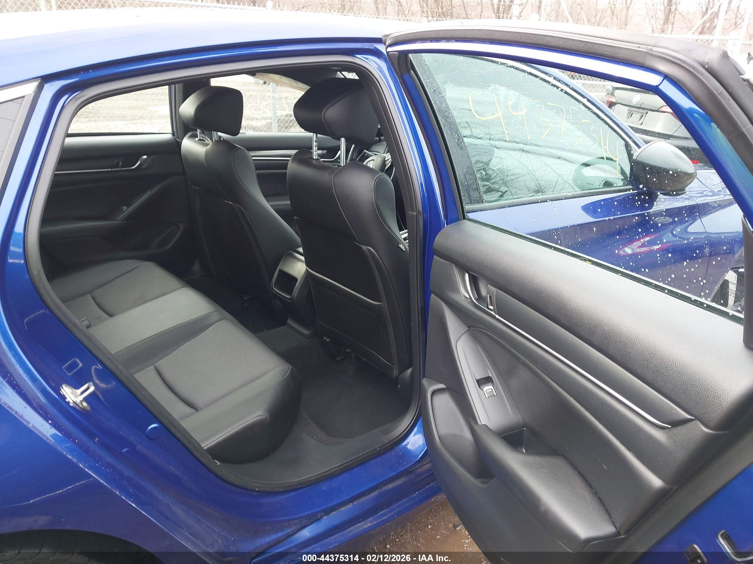 HONDA ACCORD image 8