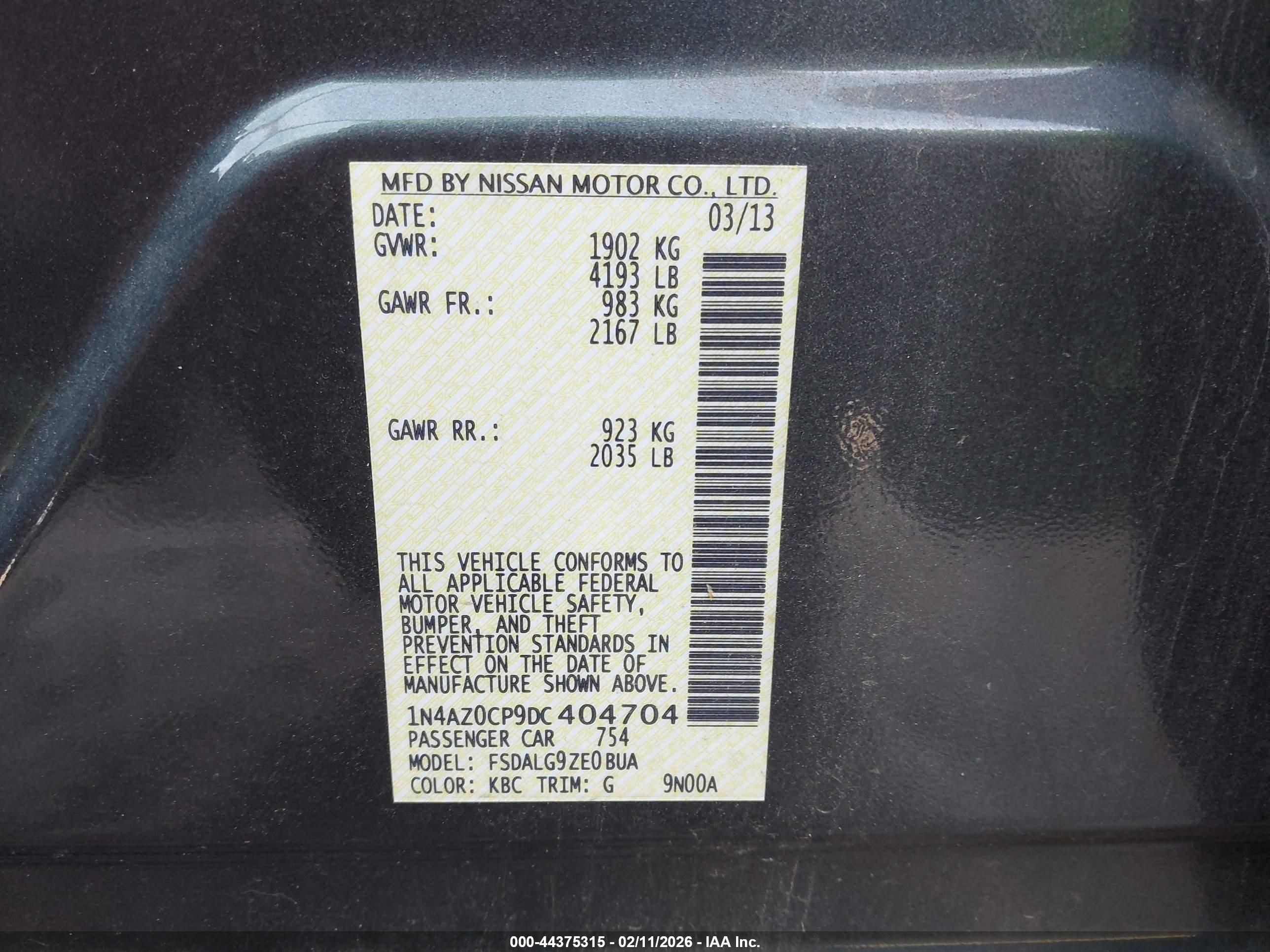 NISSAN LEAF image 9