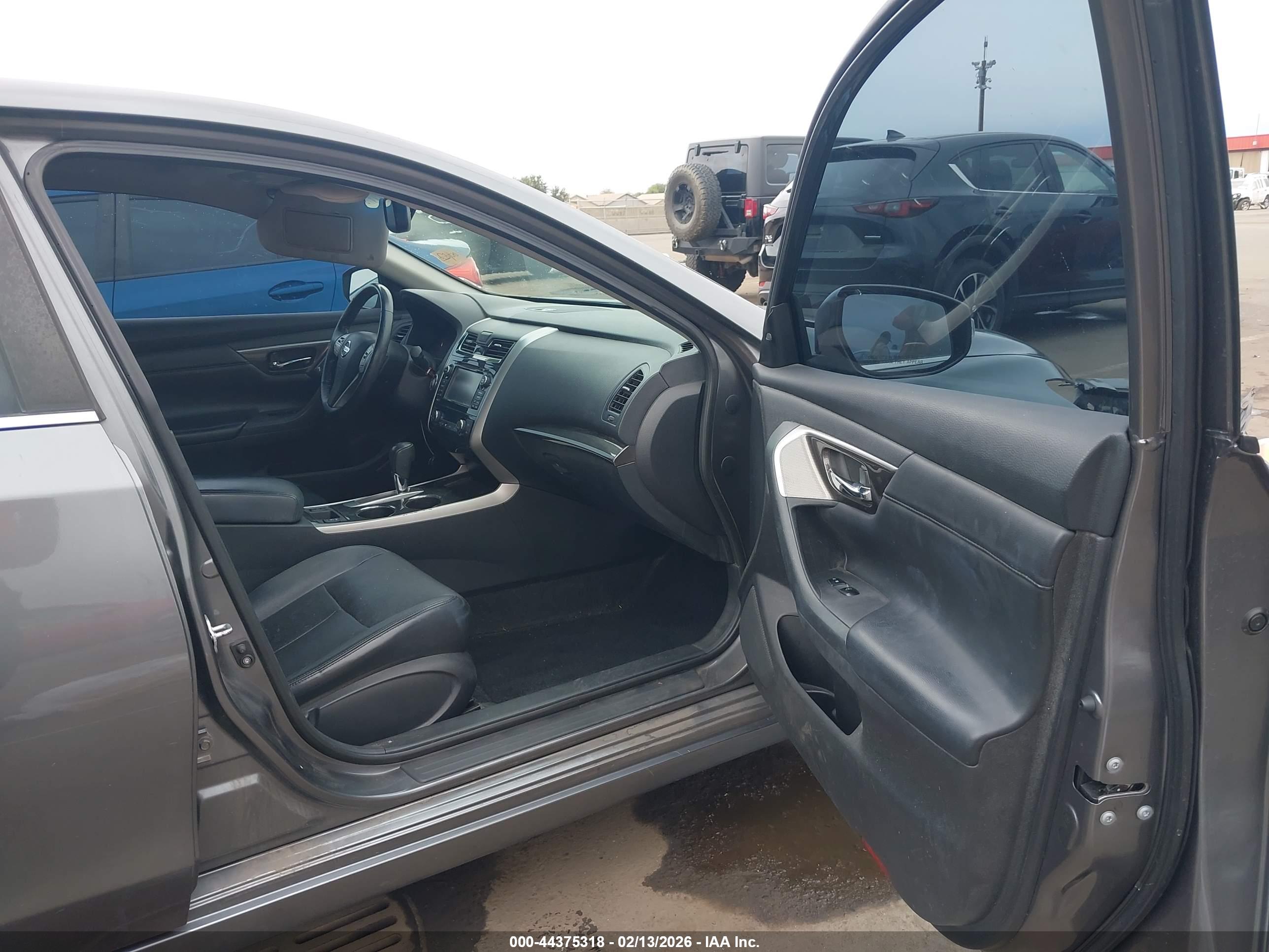 NISSAN ALTIMA image 5