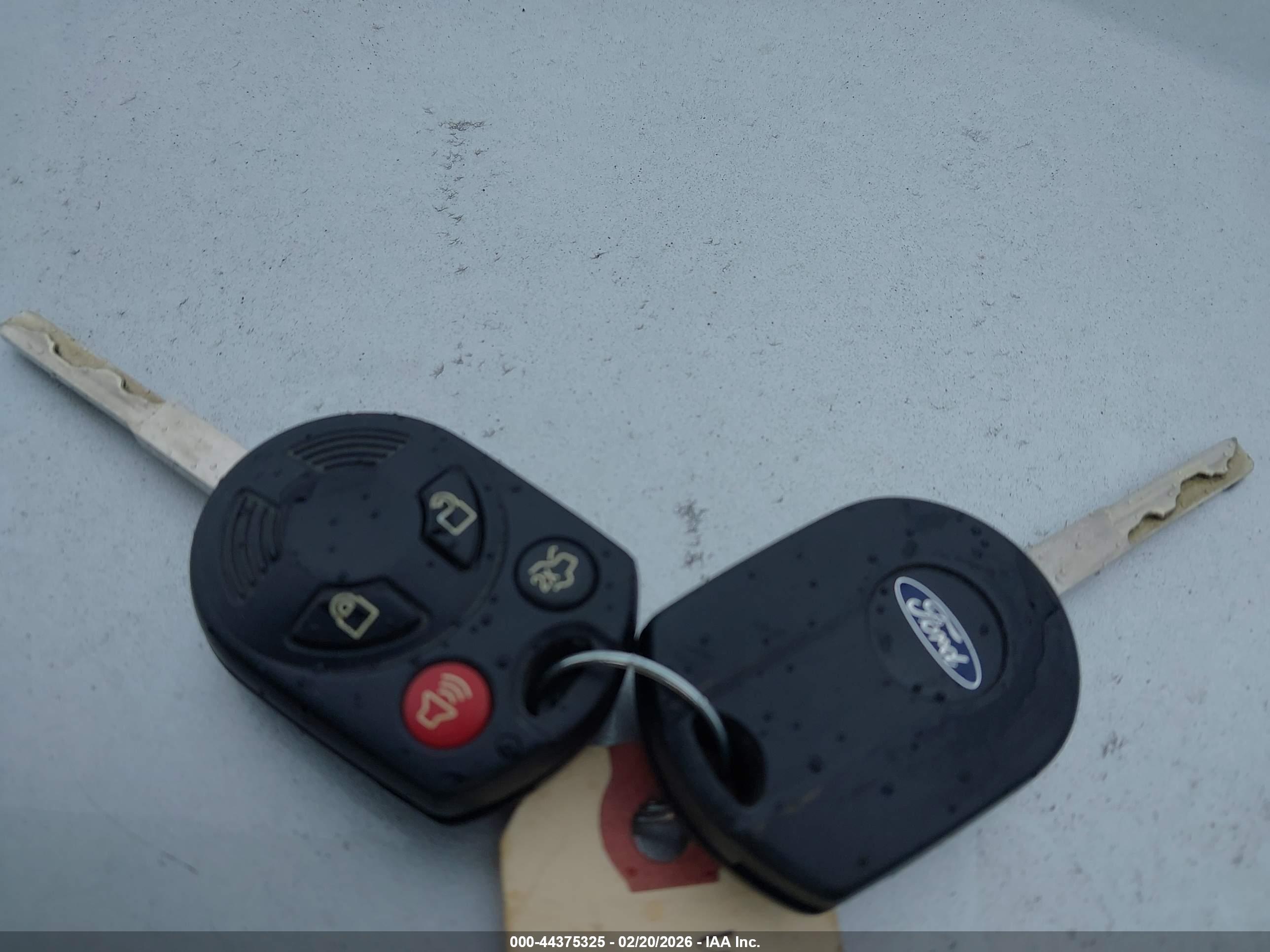 FORD ESCAPE image 11