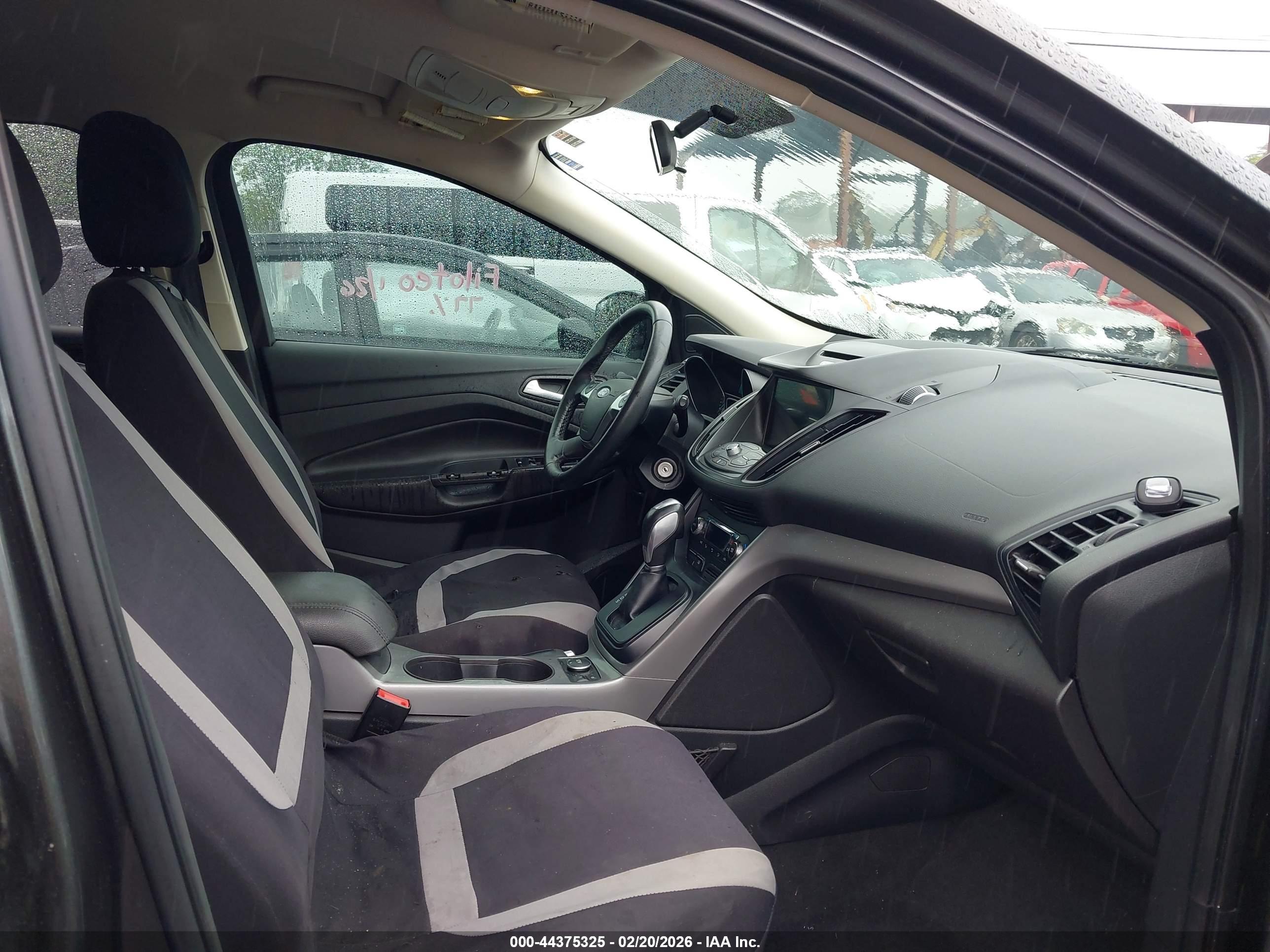 FORD ESCAPE image 5