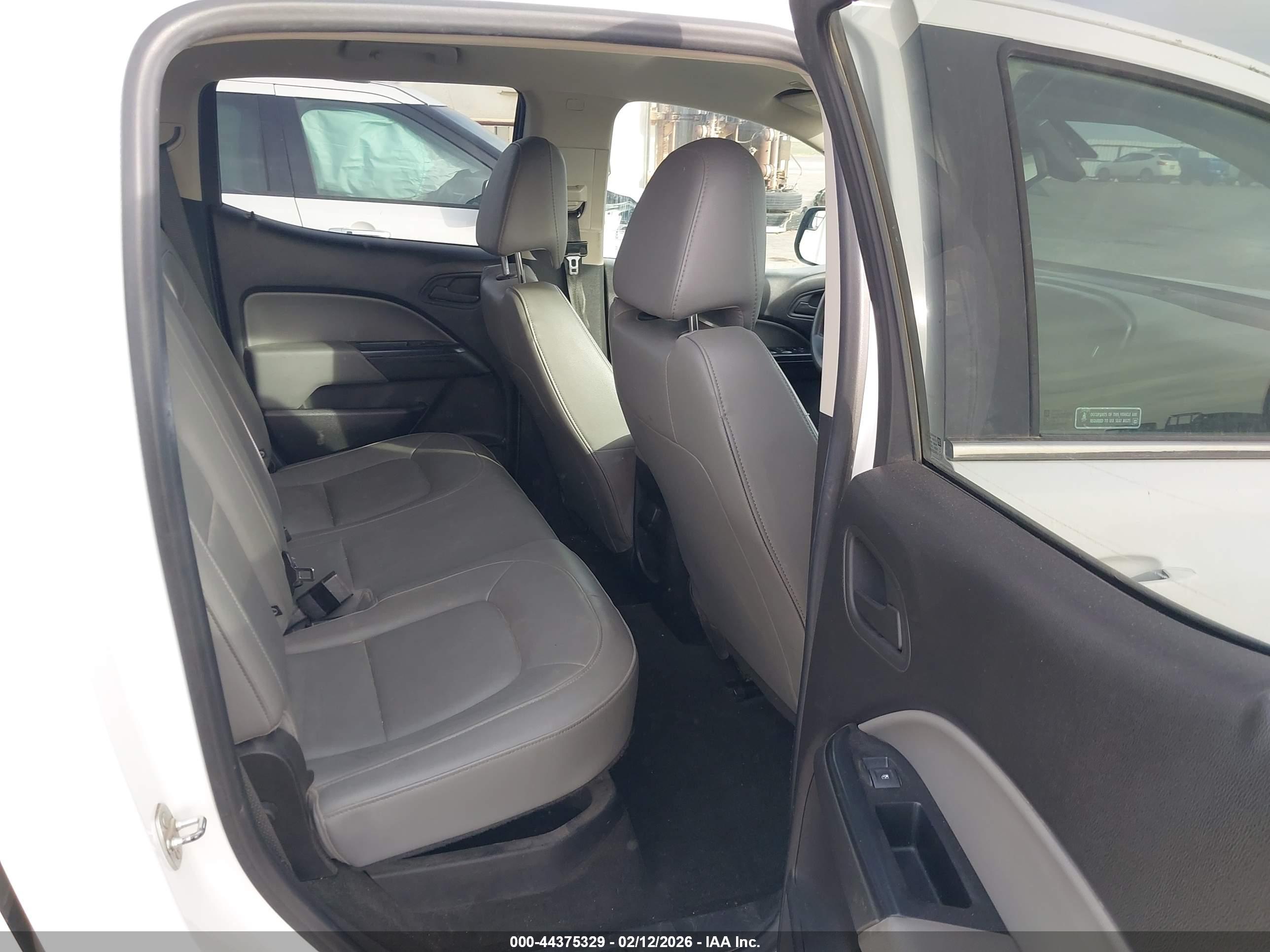 CHEVROLET COLORADO image 8