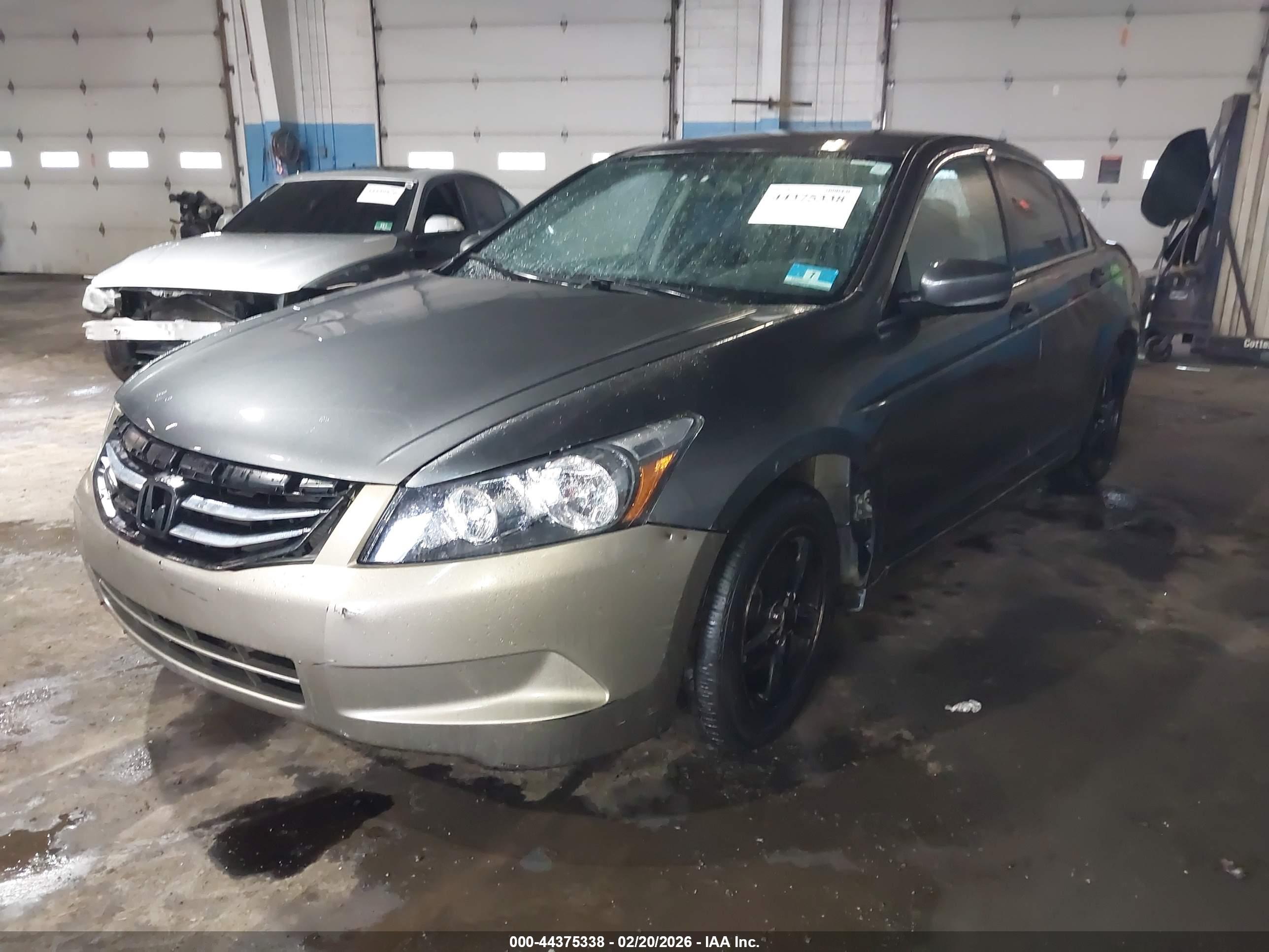 HONDA ACCORD image 2