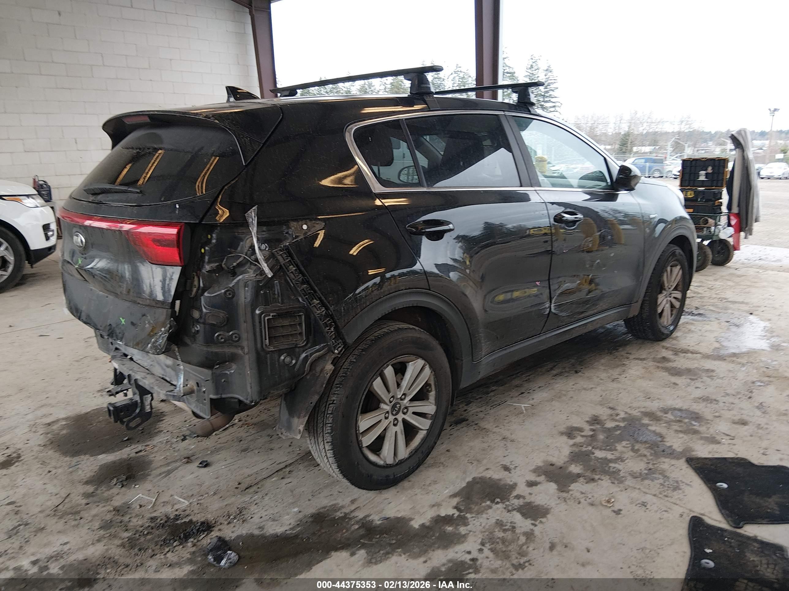 KIA SPORTAGE image 4