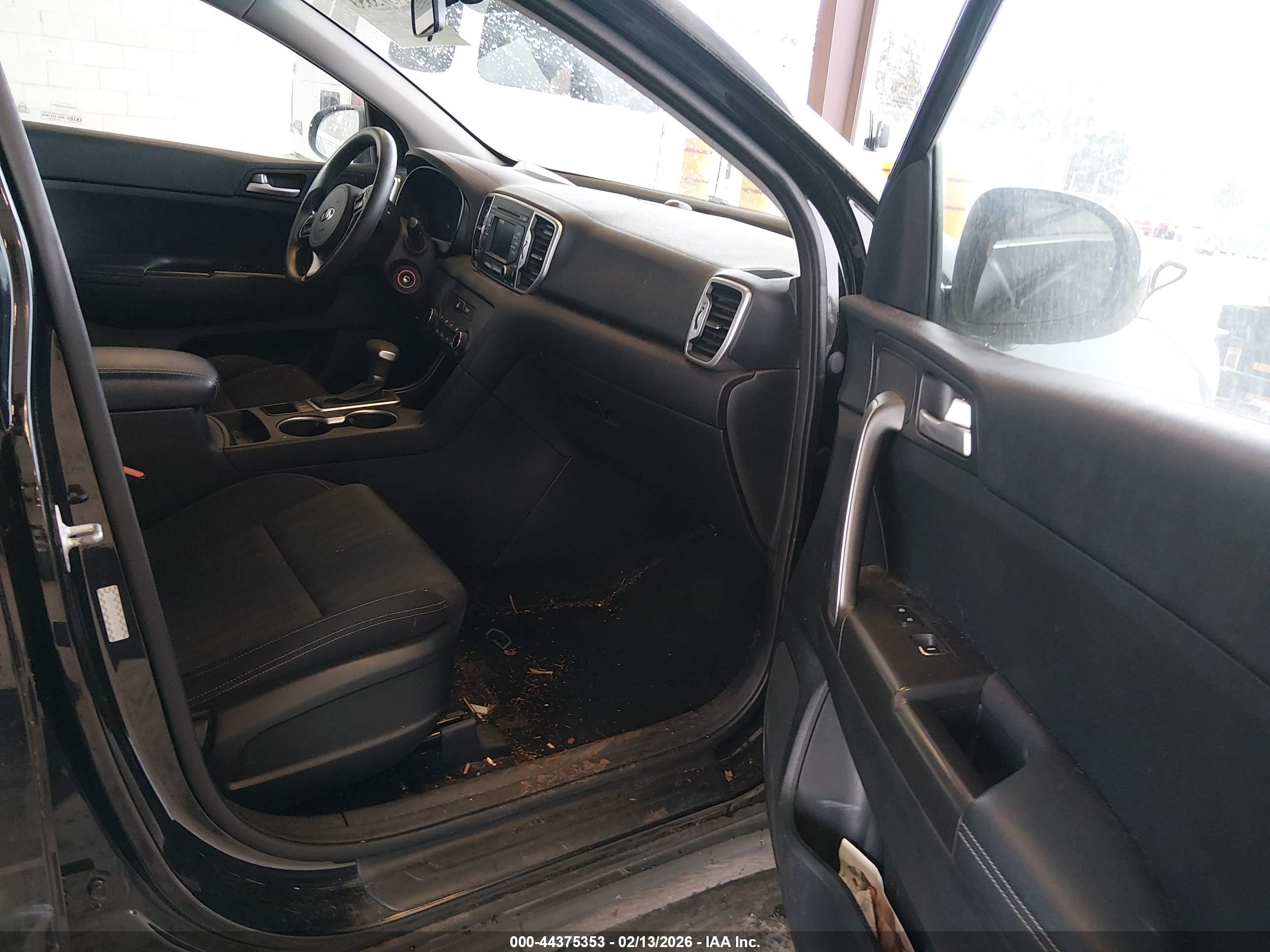 KIA SPORTAGE image 5