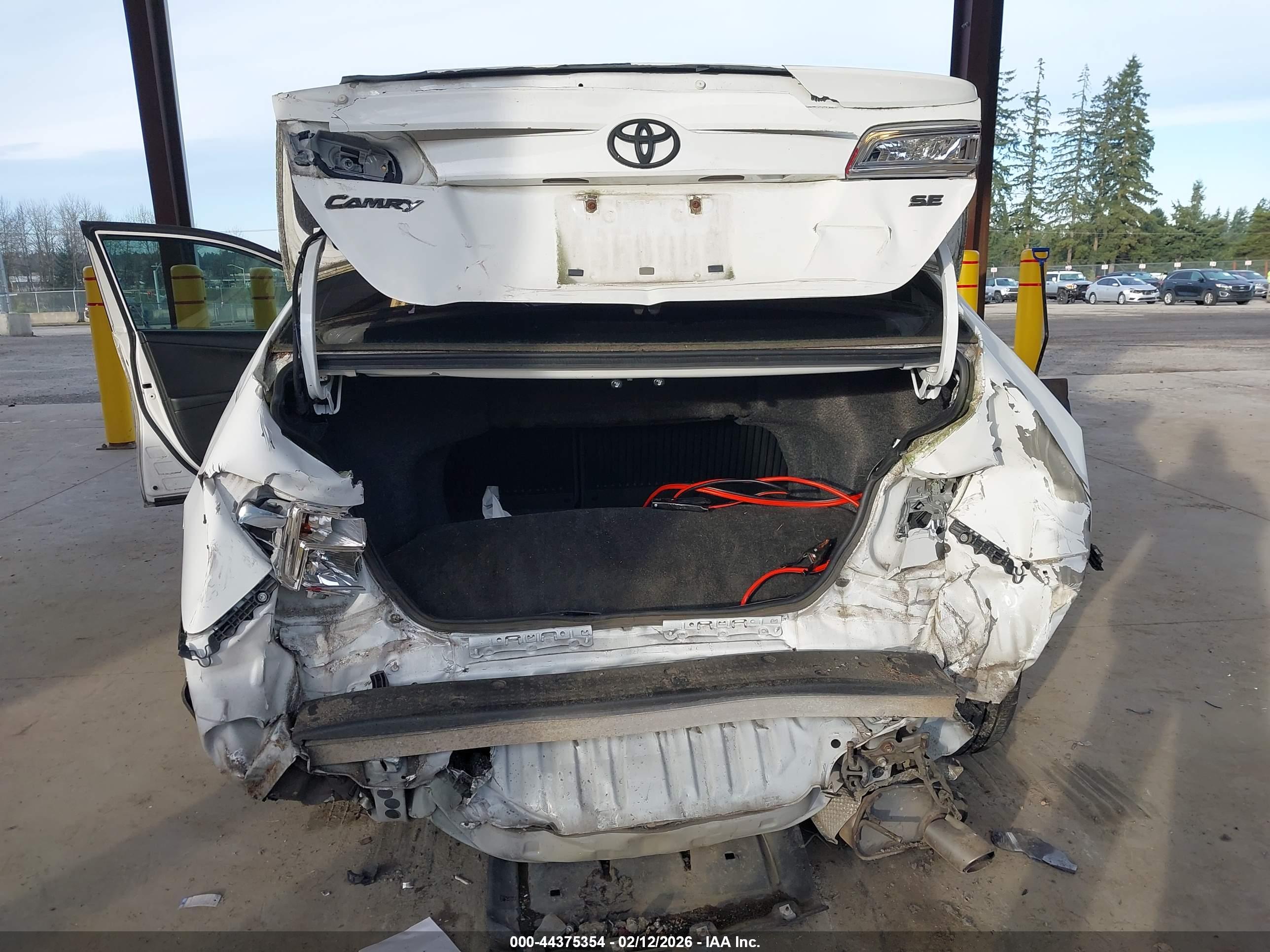 TOYOTA CAMRY image 6