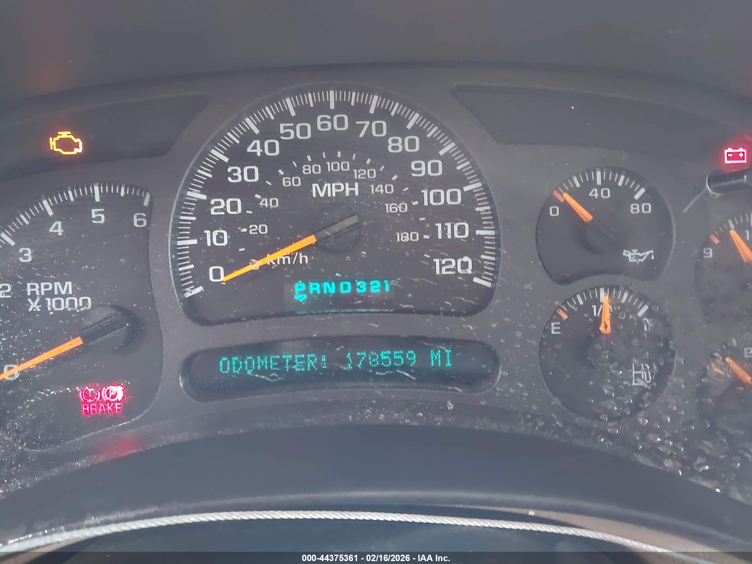 CHEVROLET SUBURBAN image 7