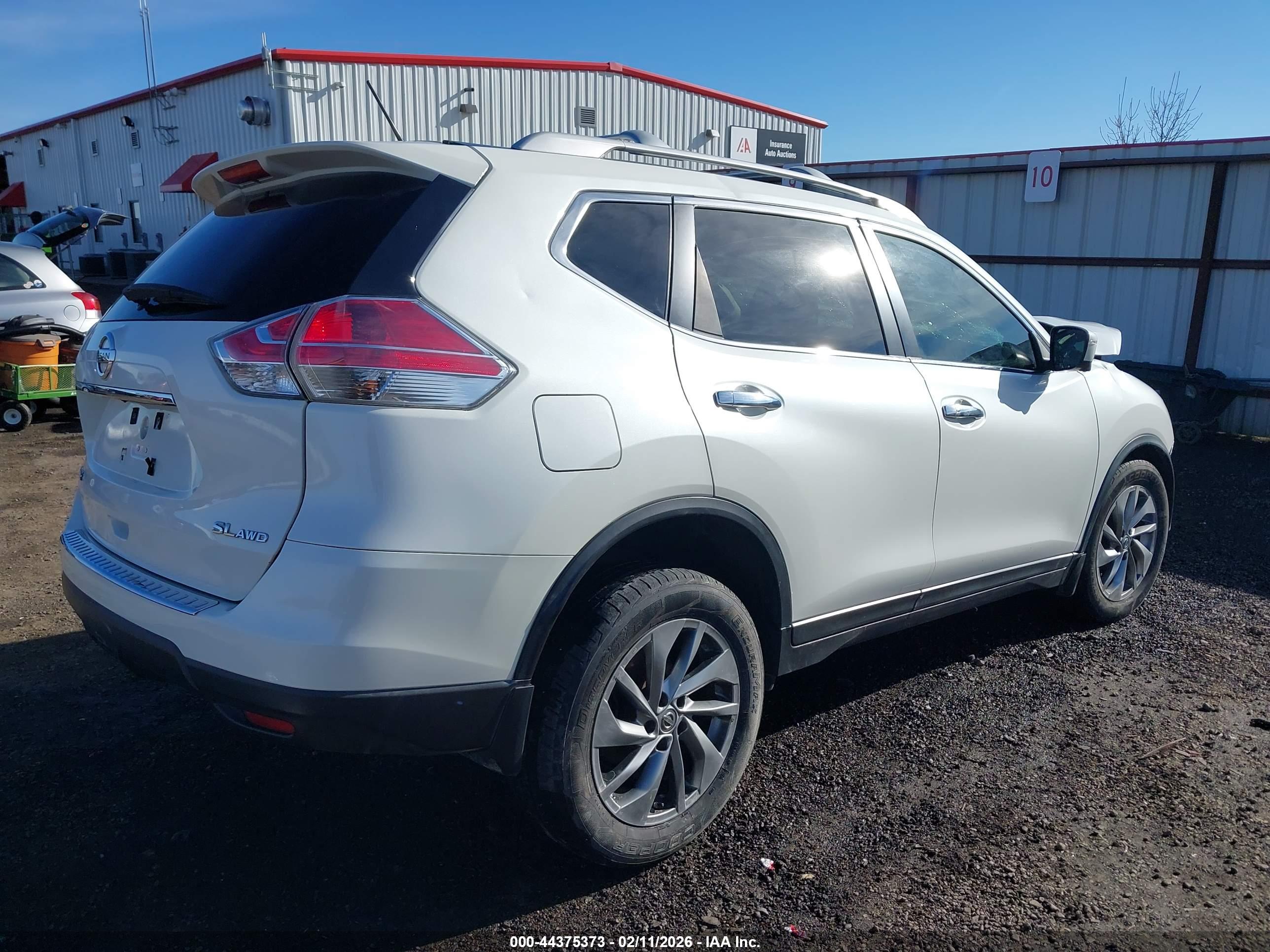 NISSAN ROGUE image 4