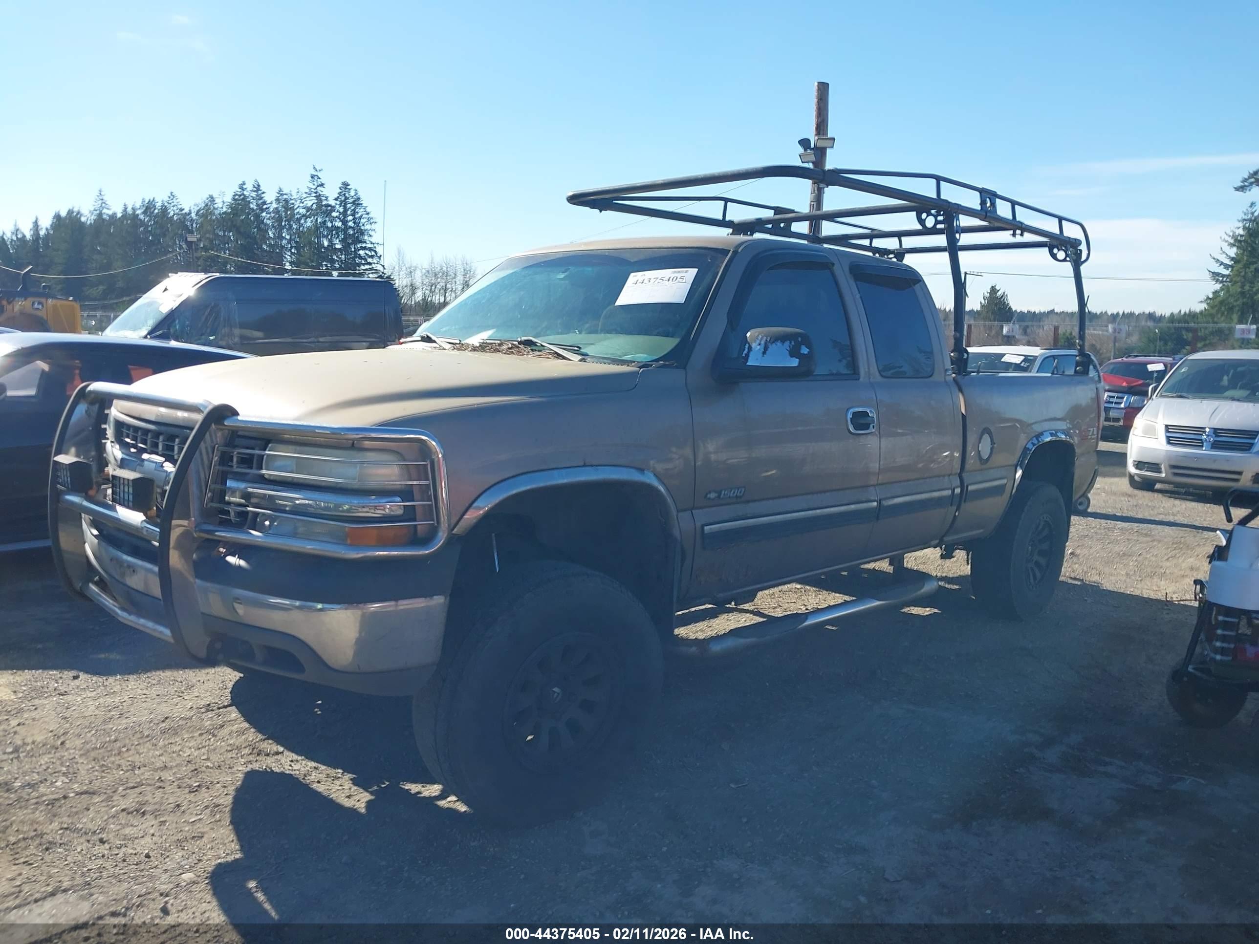 CHEVROLET SILVERADO image 2