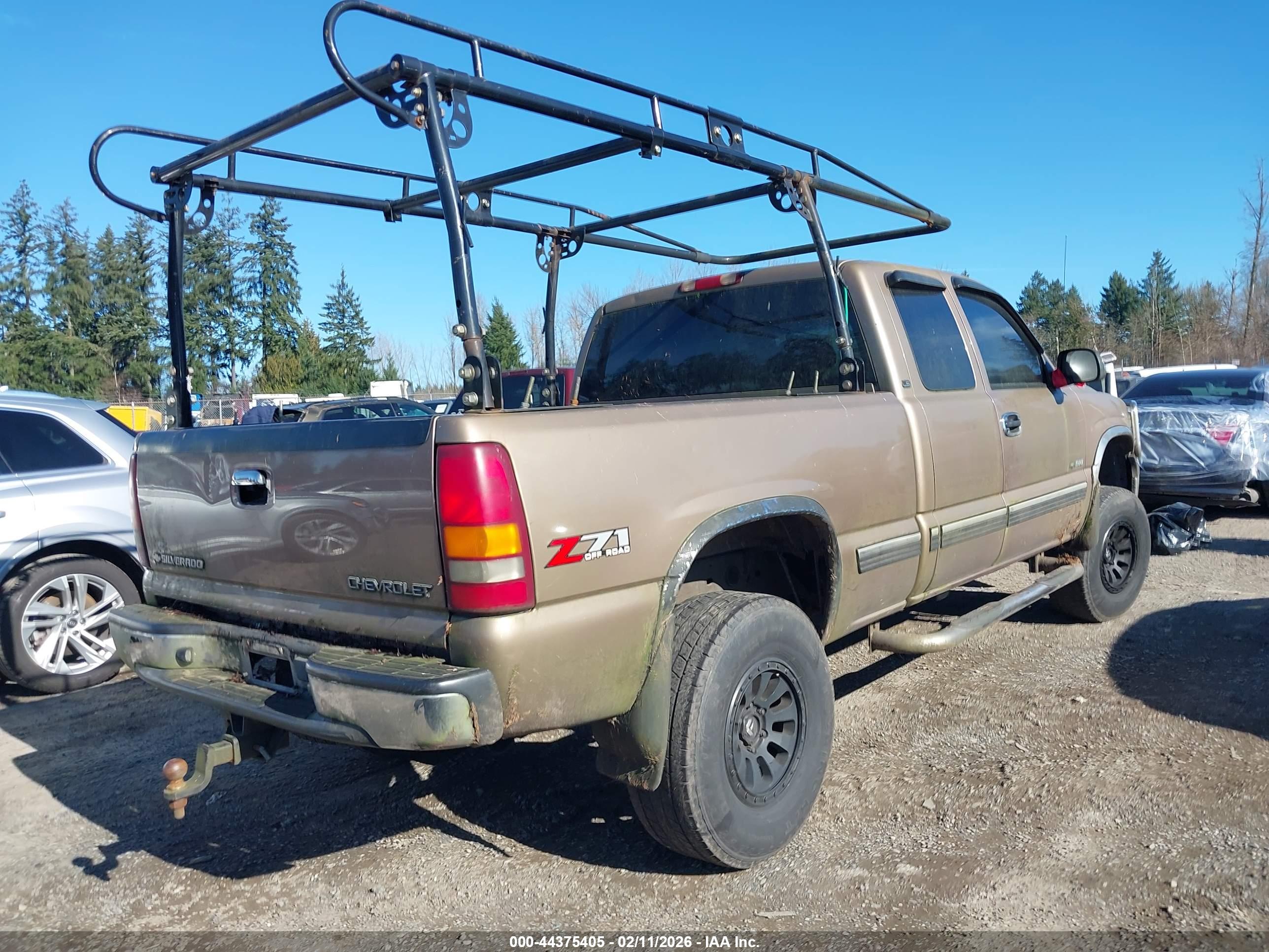 CHEVROLET SILVERADO image 4