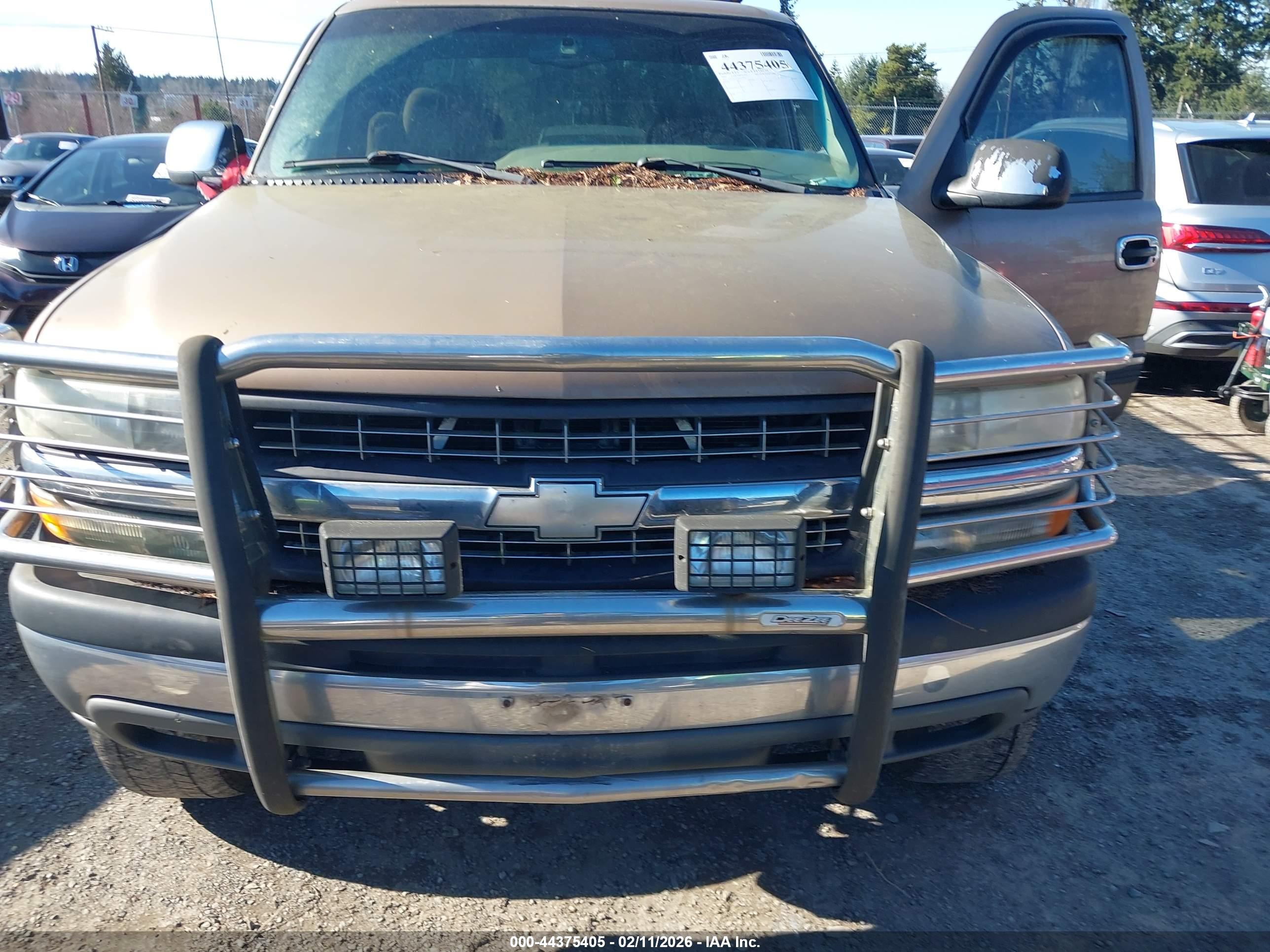 CHEVROLET SILVERADO image 6