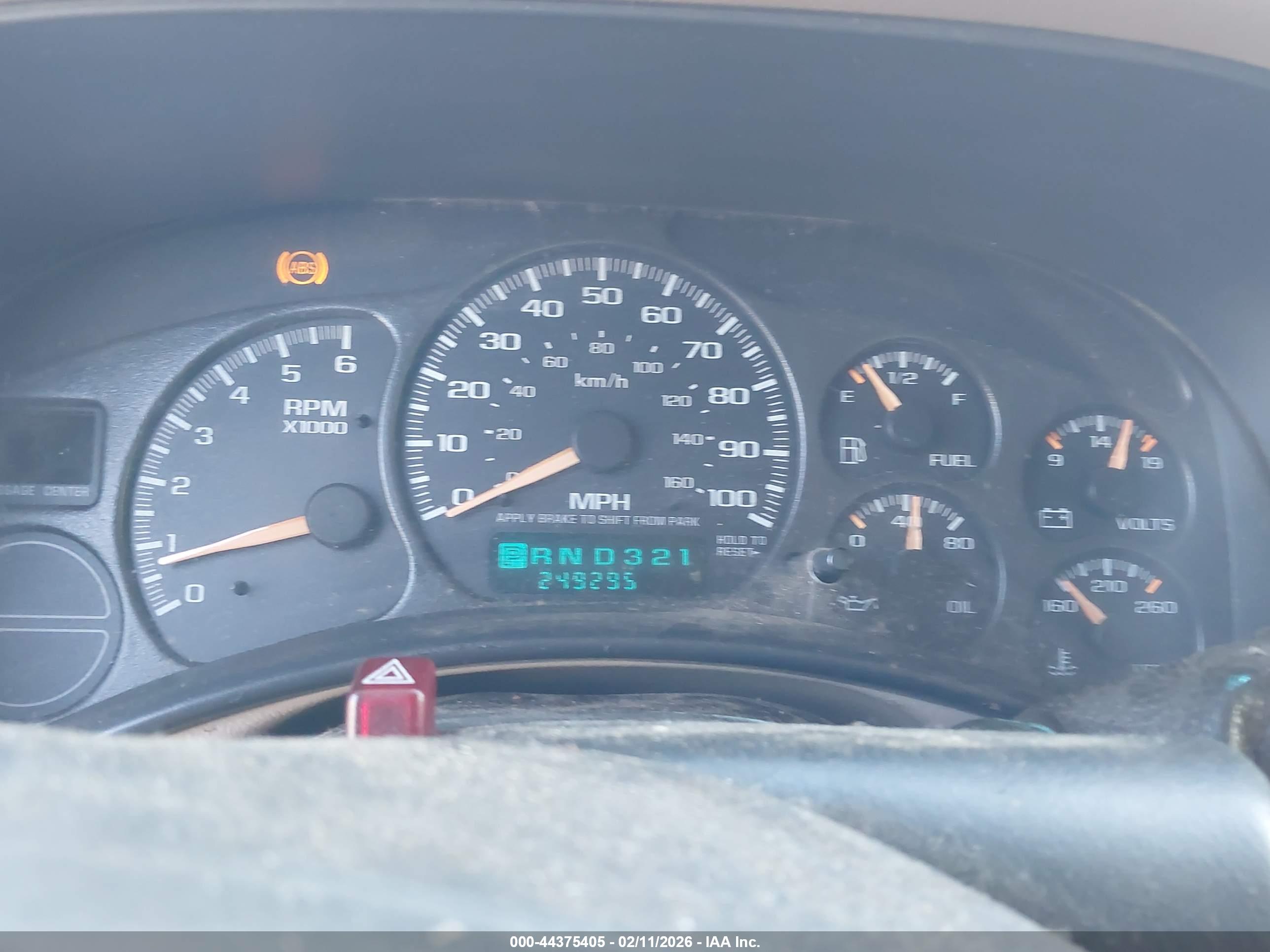 CHEVROLET SILVERADO image 7