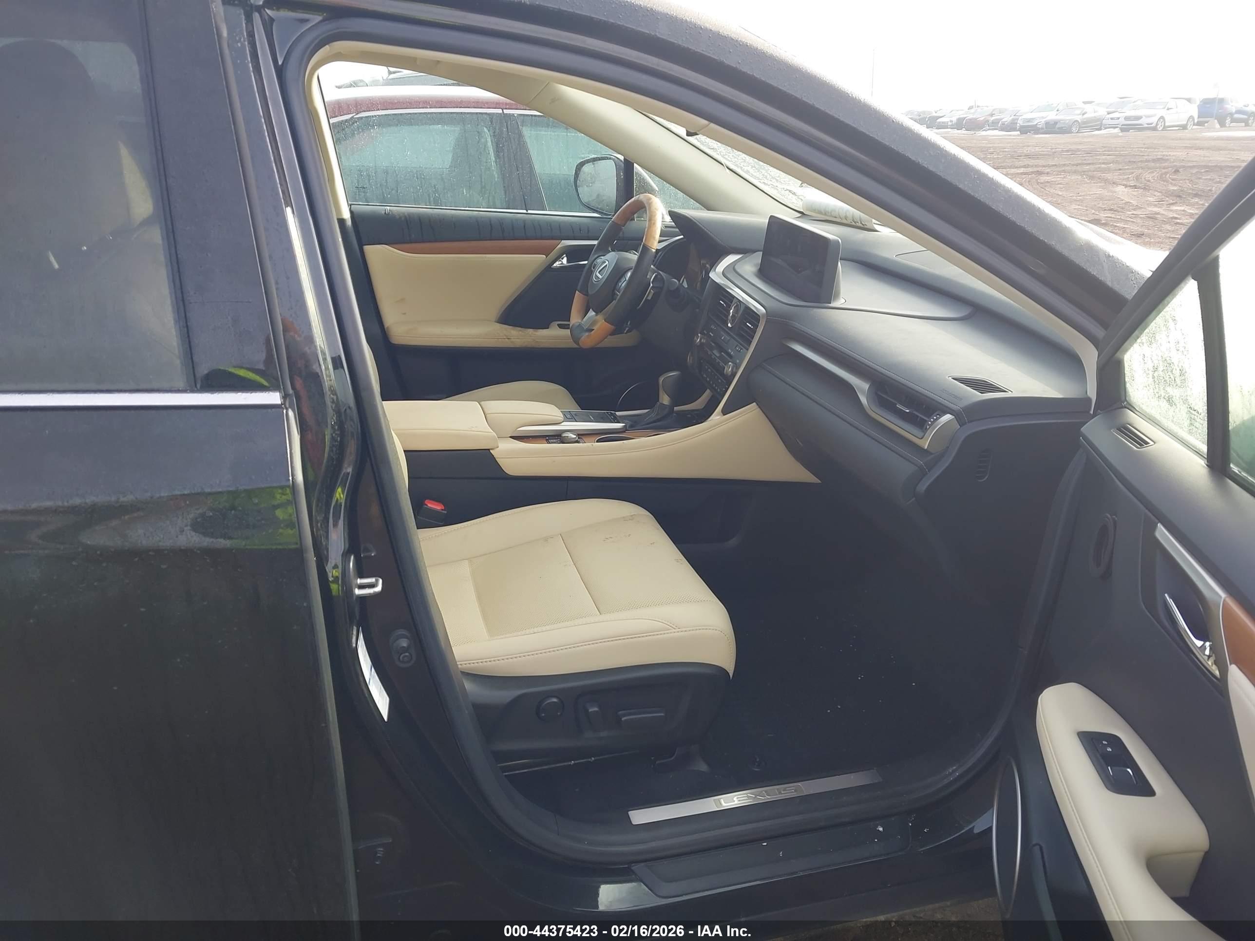 LEXUS RX image 5