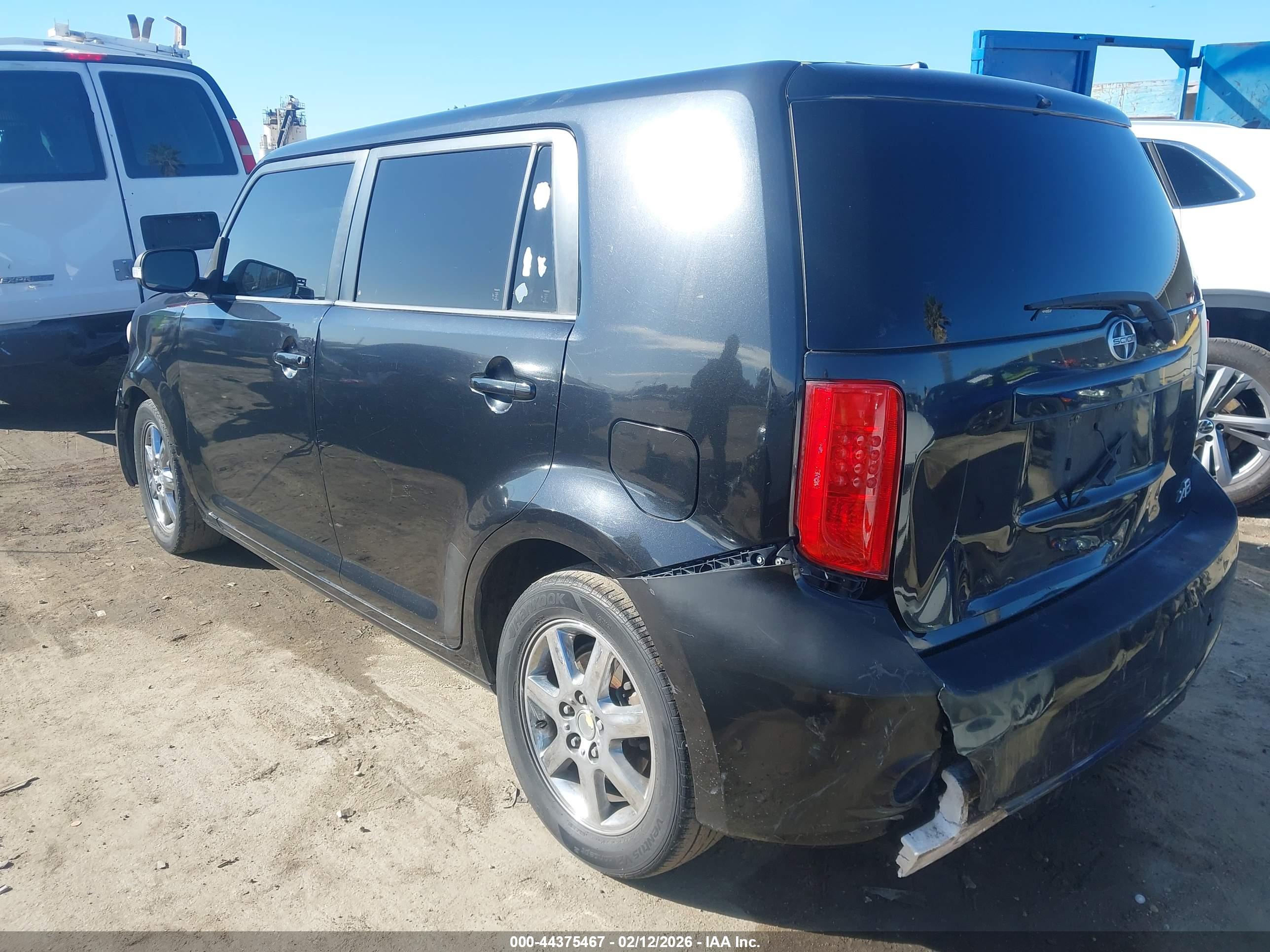 SCION XB image 3