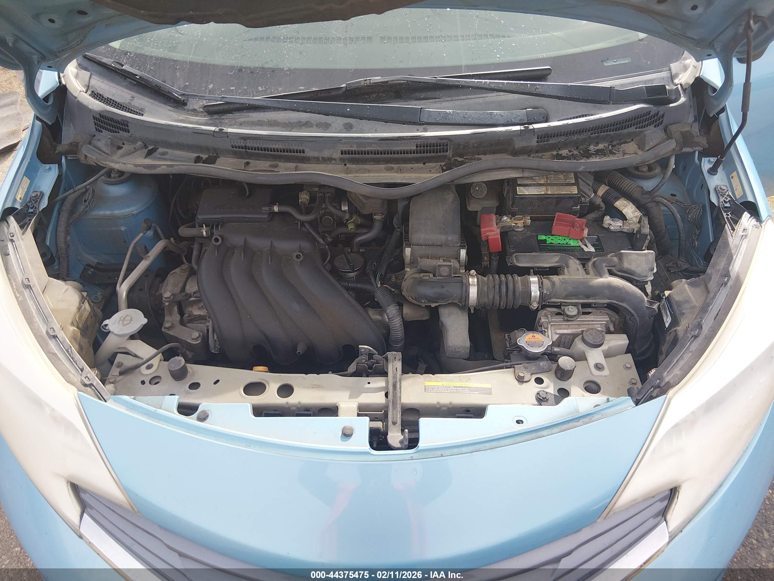 NISSAN VERSA image 10