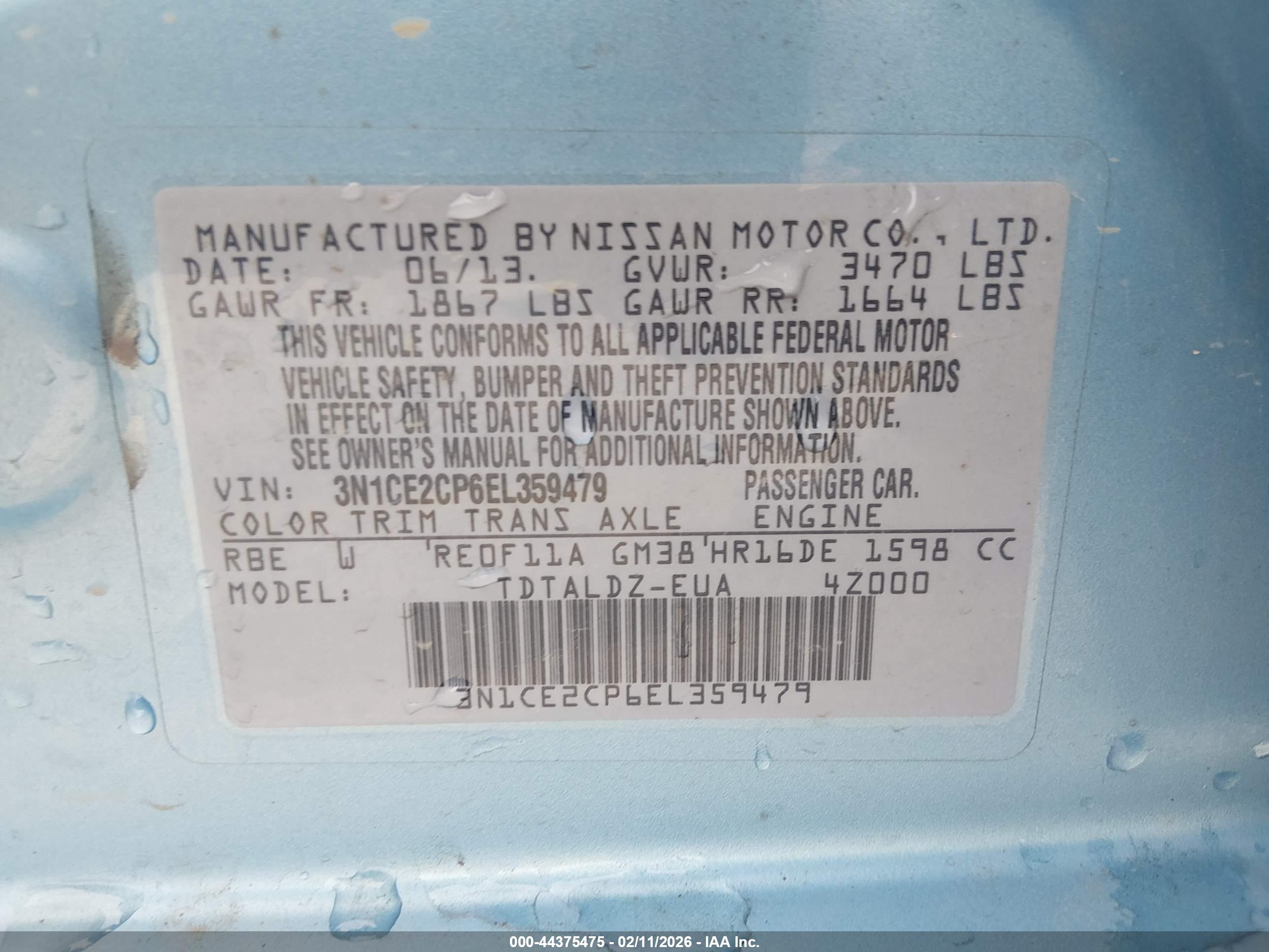 NISSAN VERSA image 9