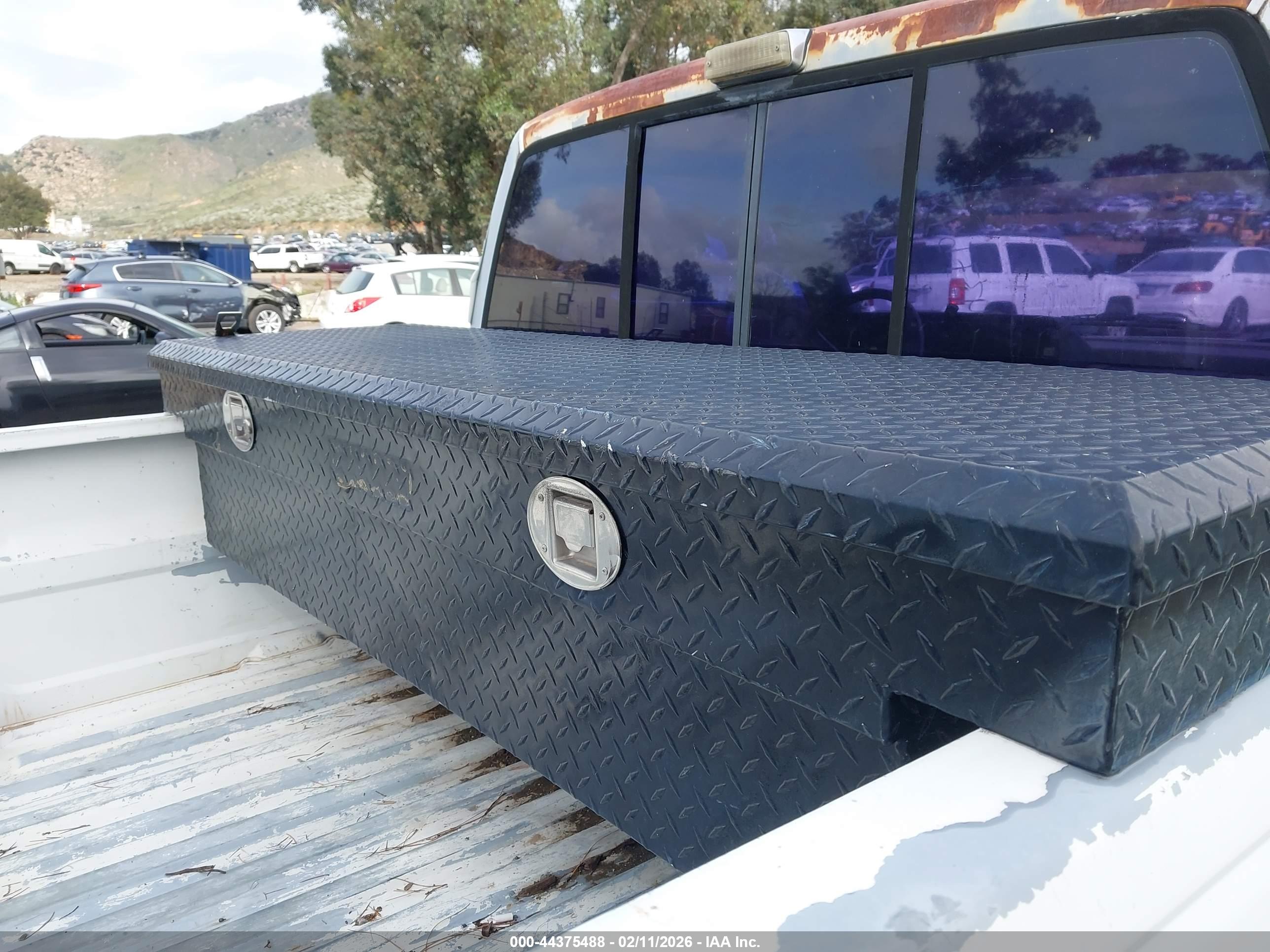 CHEVROLET GMT-400 image 8