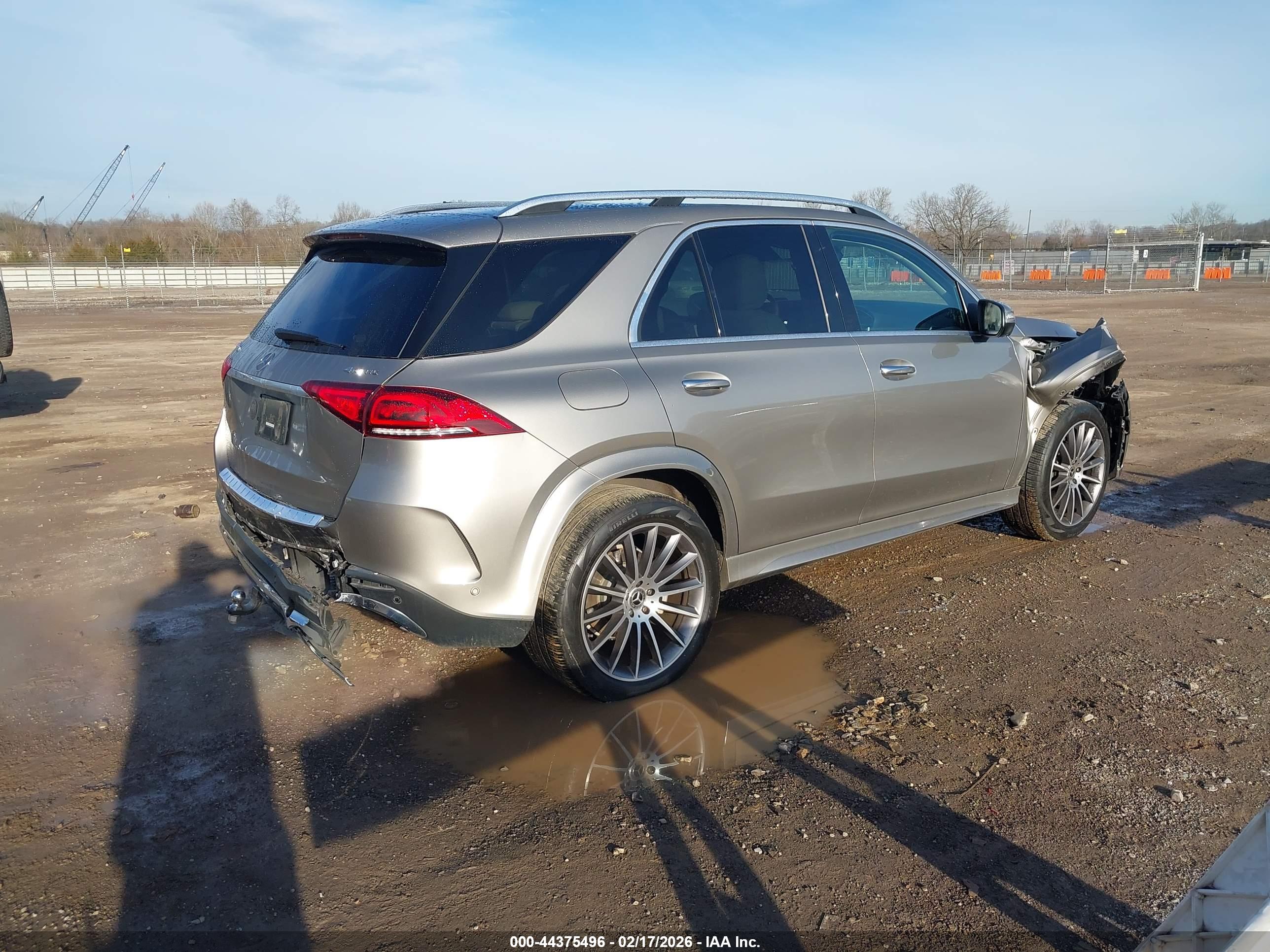 MERCEDES-BENZ GLE image 4