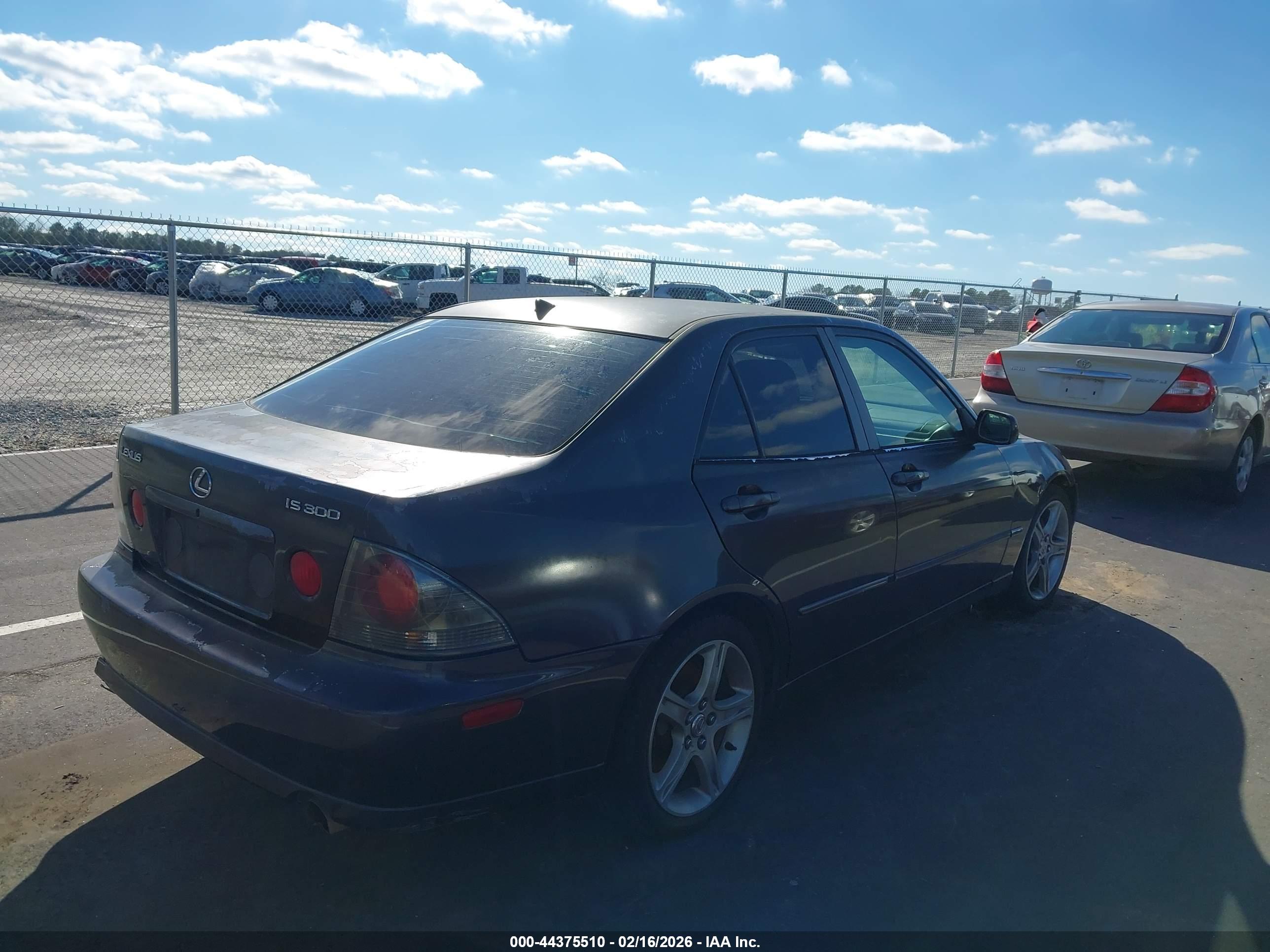 LEXUS IS image 4