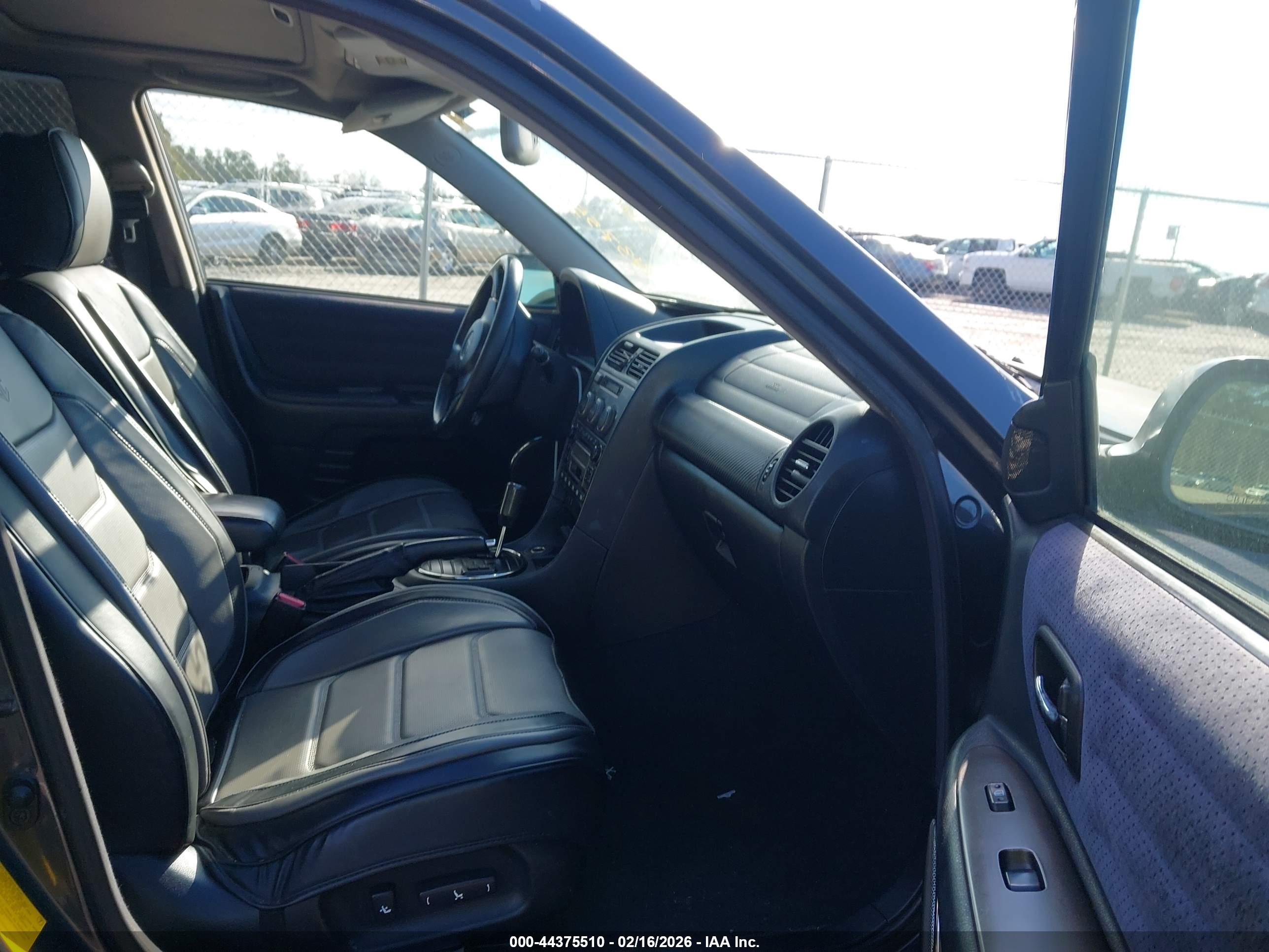 LEXUS IS image 5