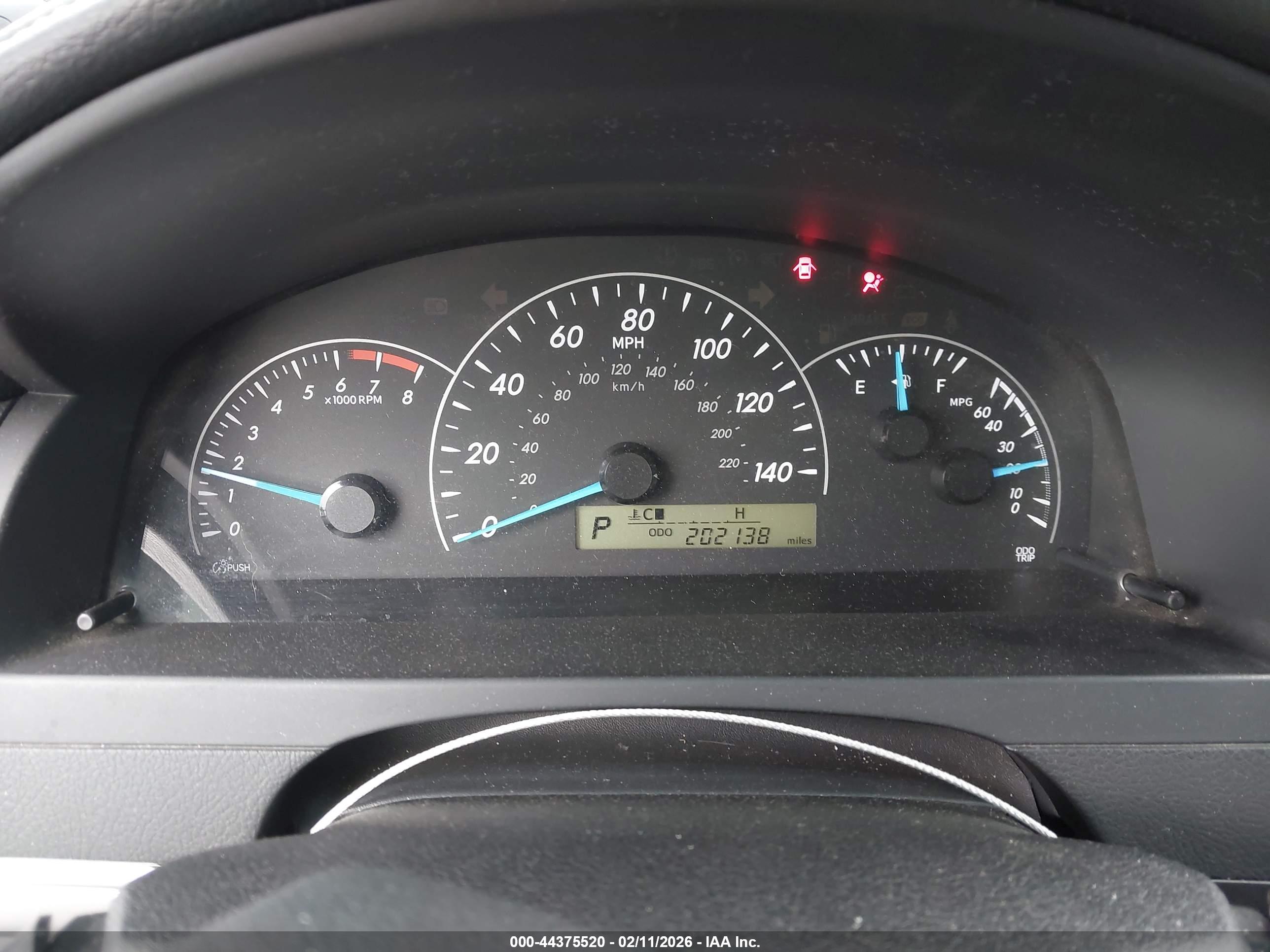 TOYOTA CAMRY image 7