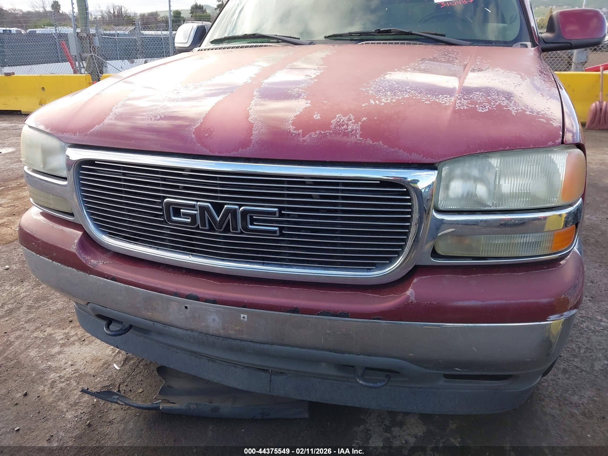 GMC YUKON image 6