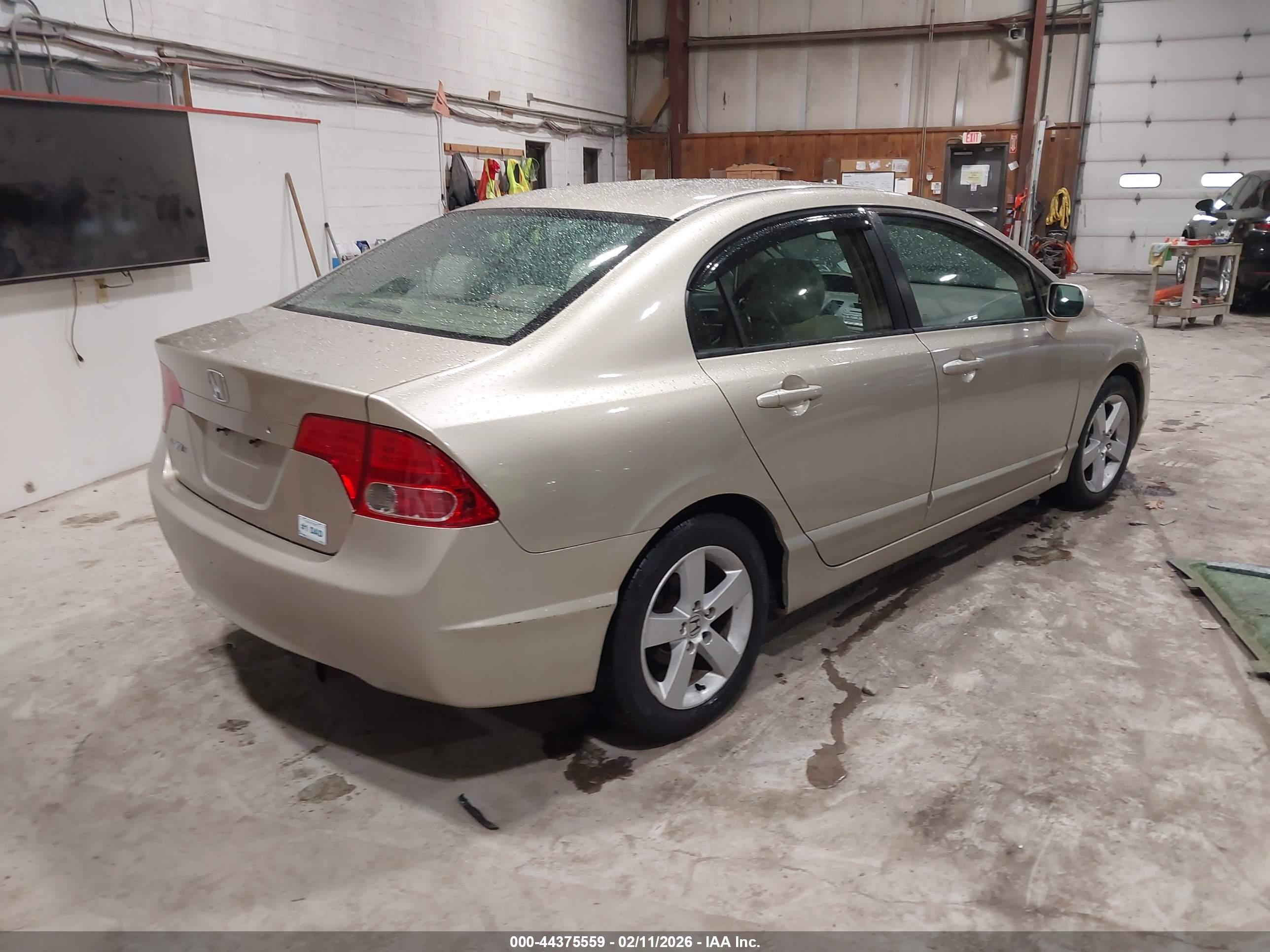 HONDA CIVIC image 4