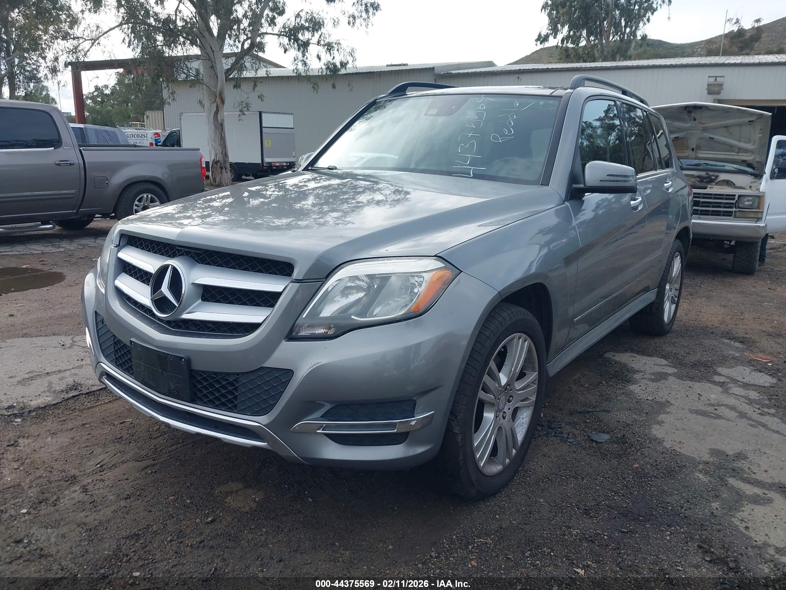 MERCEDES-BENZ GLK image 2