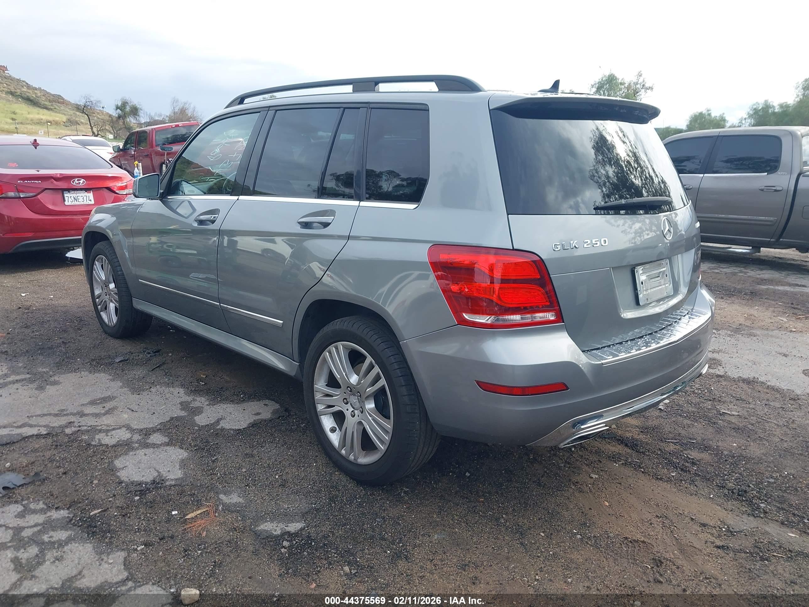 MERCEDES-BENZ GLK image 3