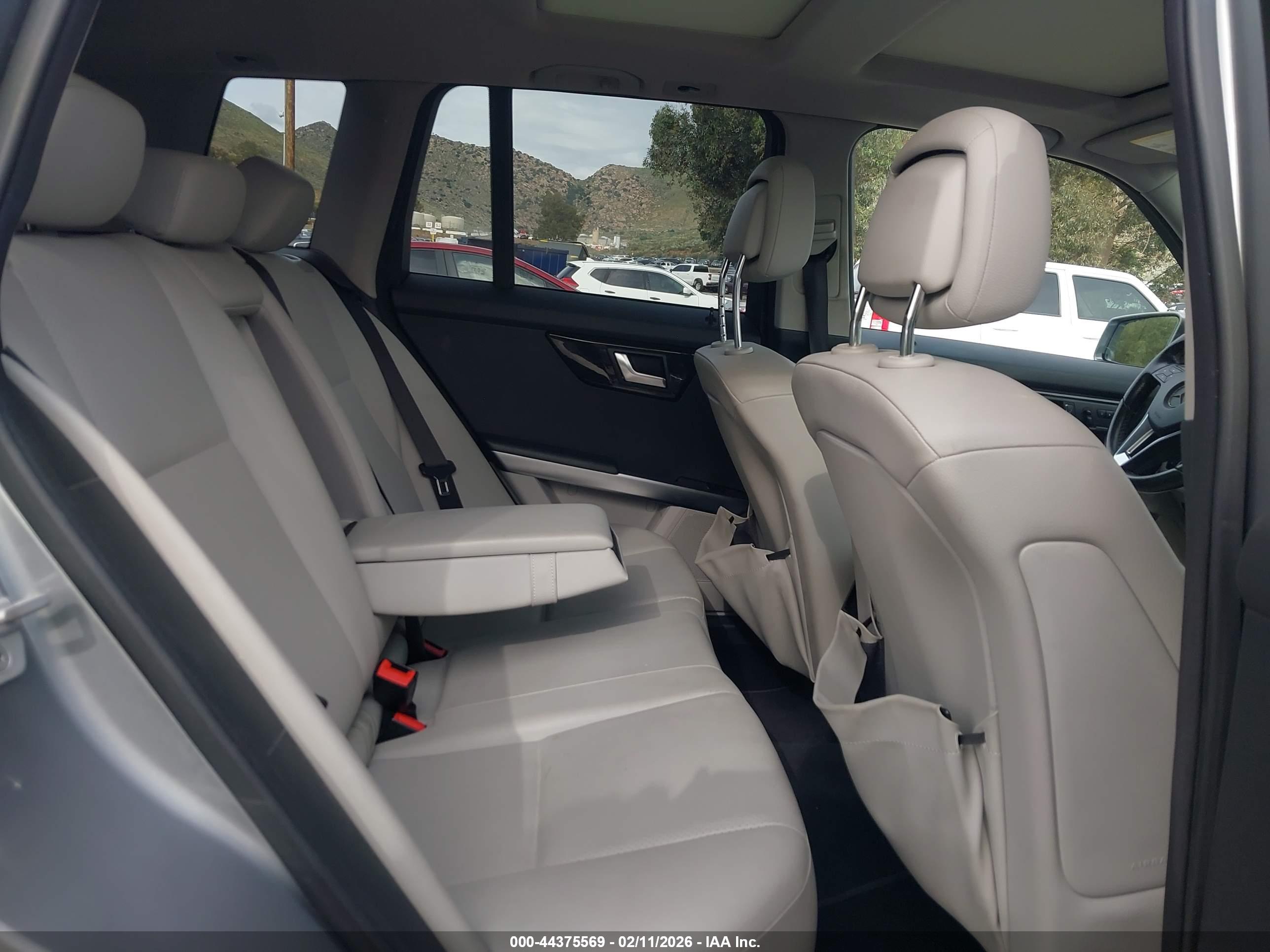 MERCEDES-BENZ GLK image 8