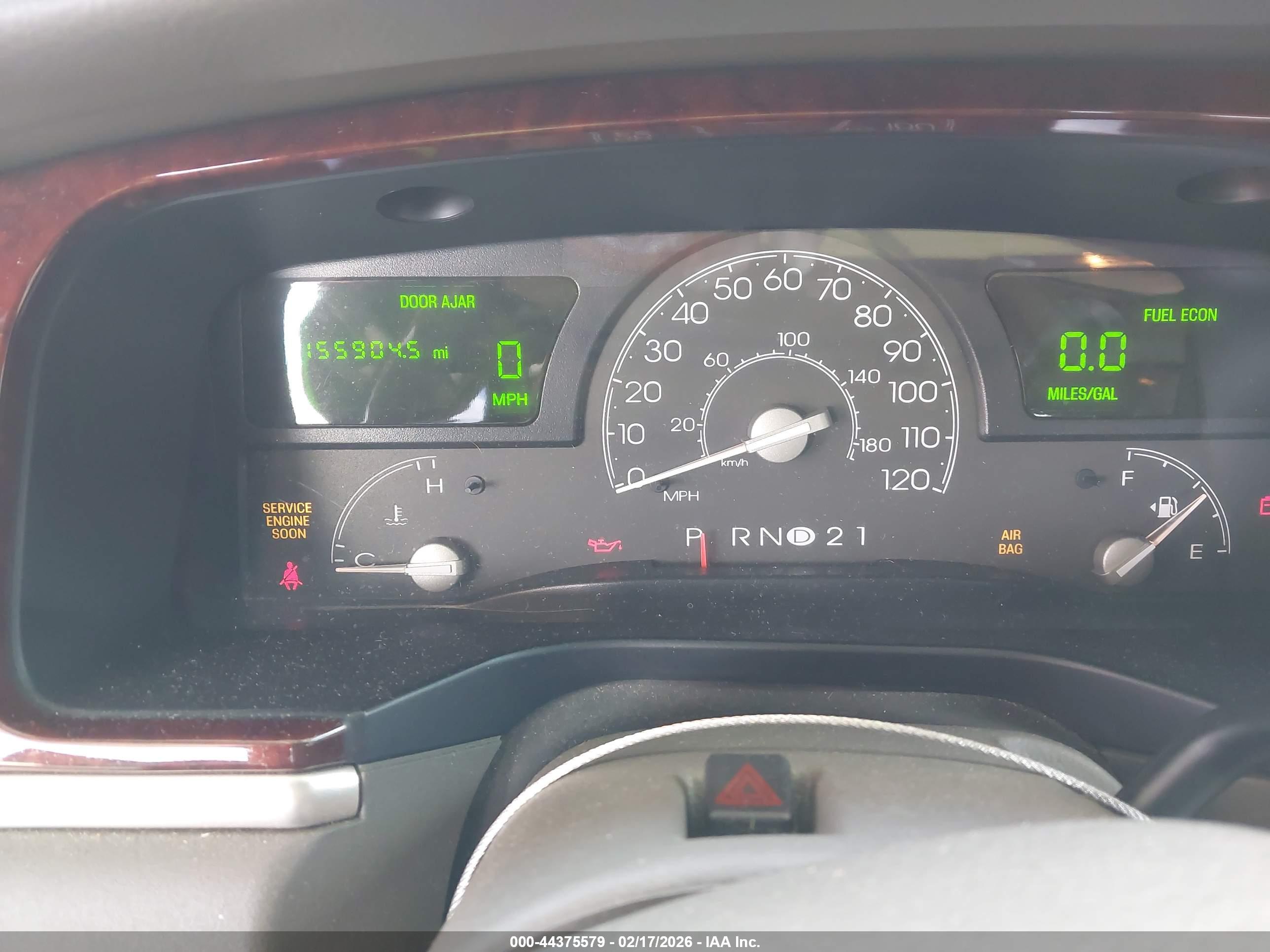 LINCOLN TOWN image 7