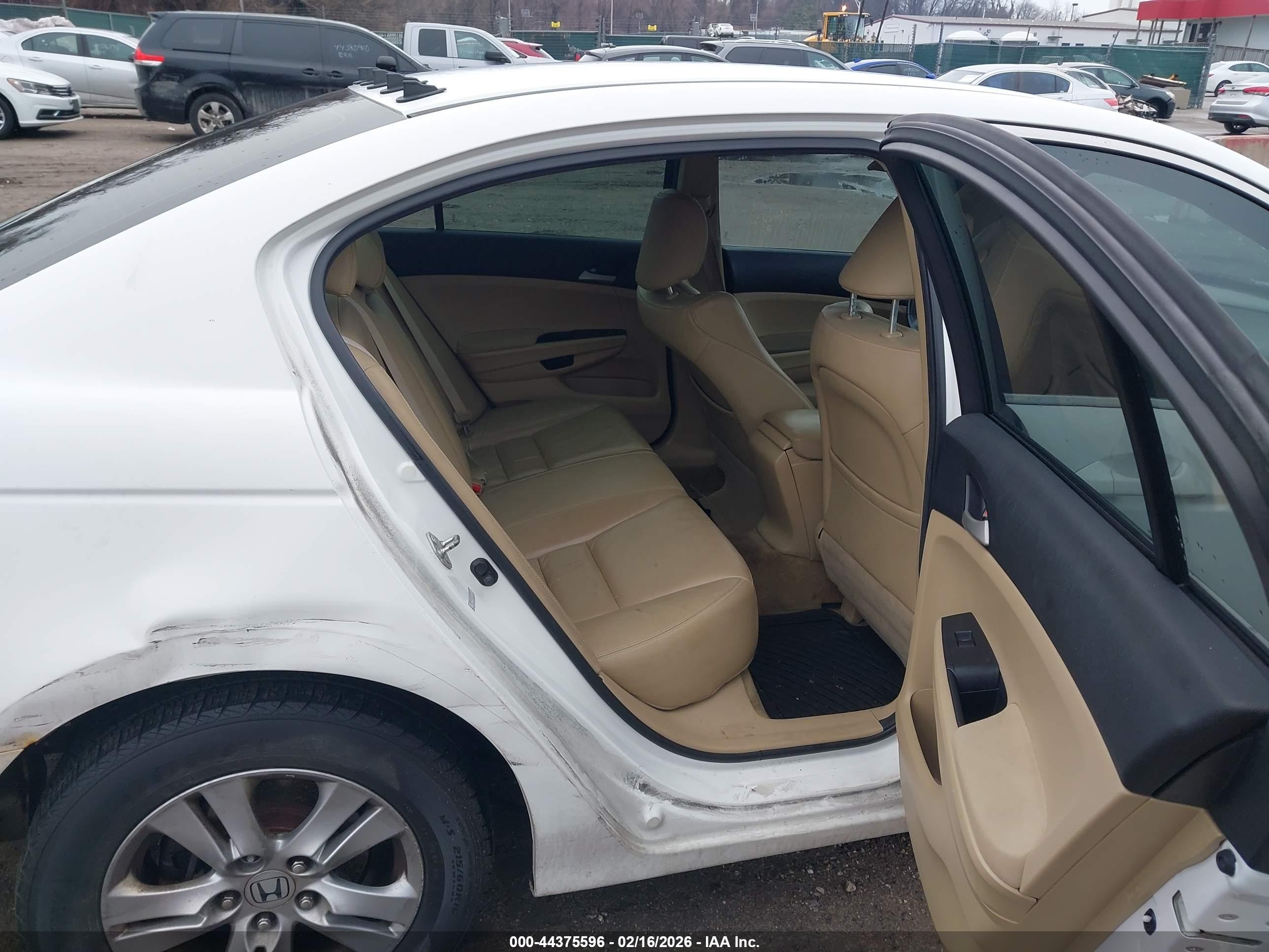 HONDA ACCORD image 8