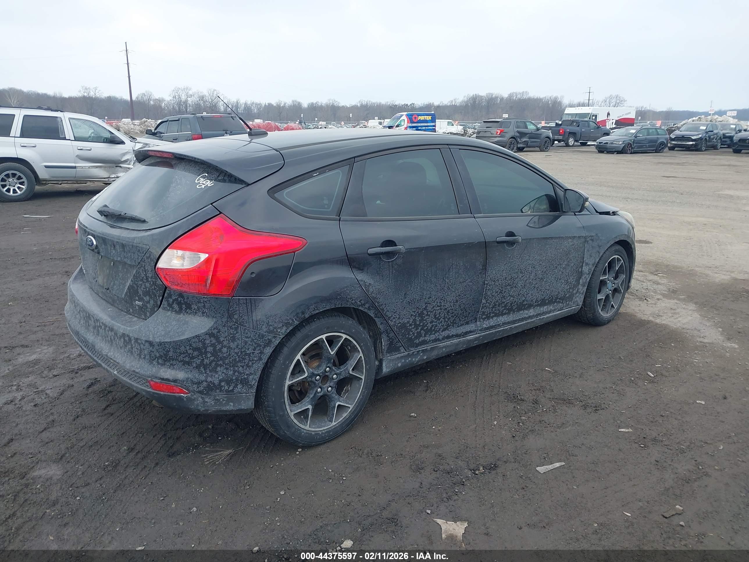 FORD FOCUS image 4