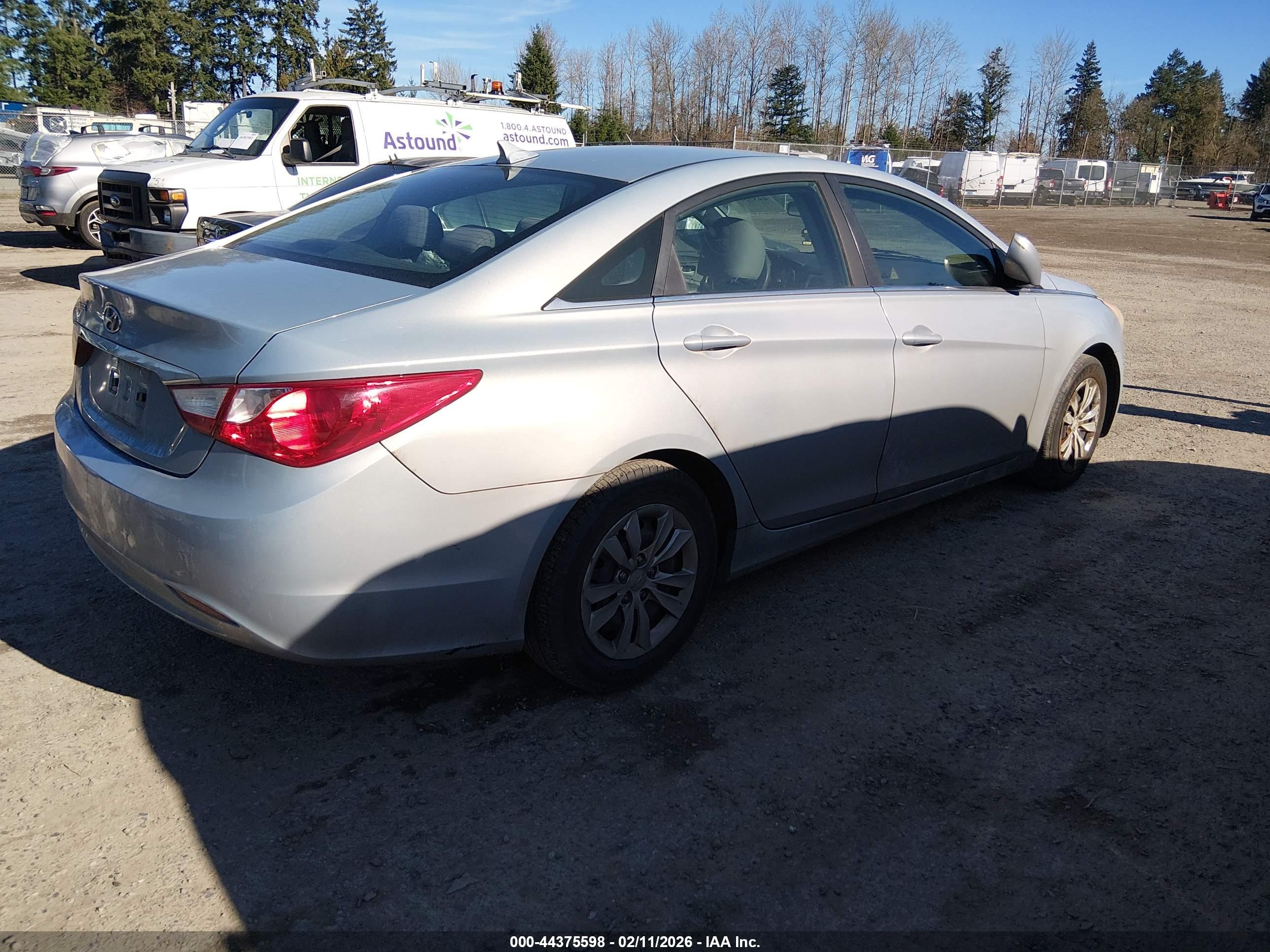 HYUNDAI SONATA image 4