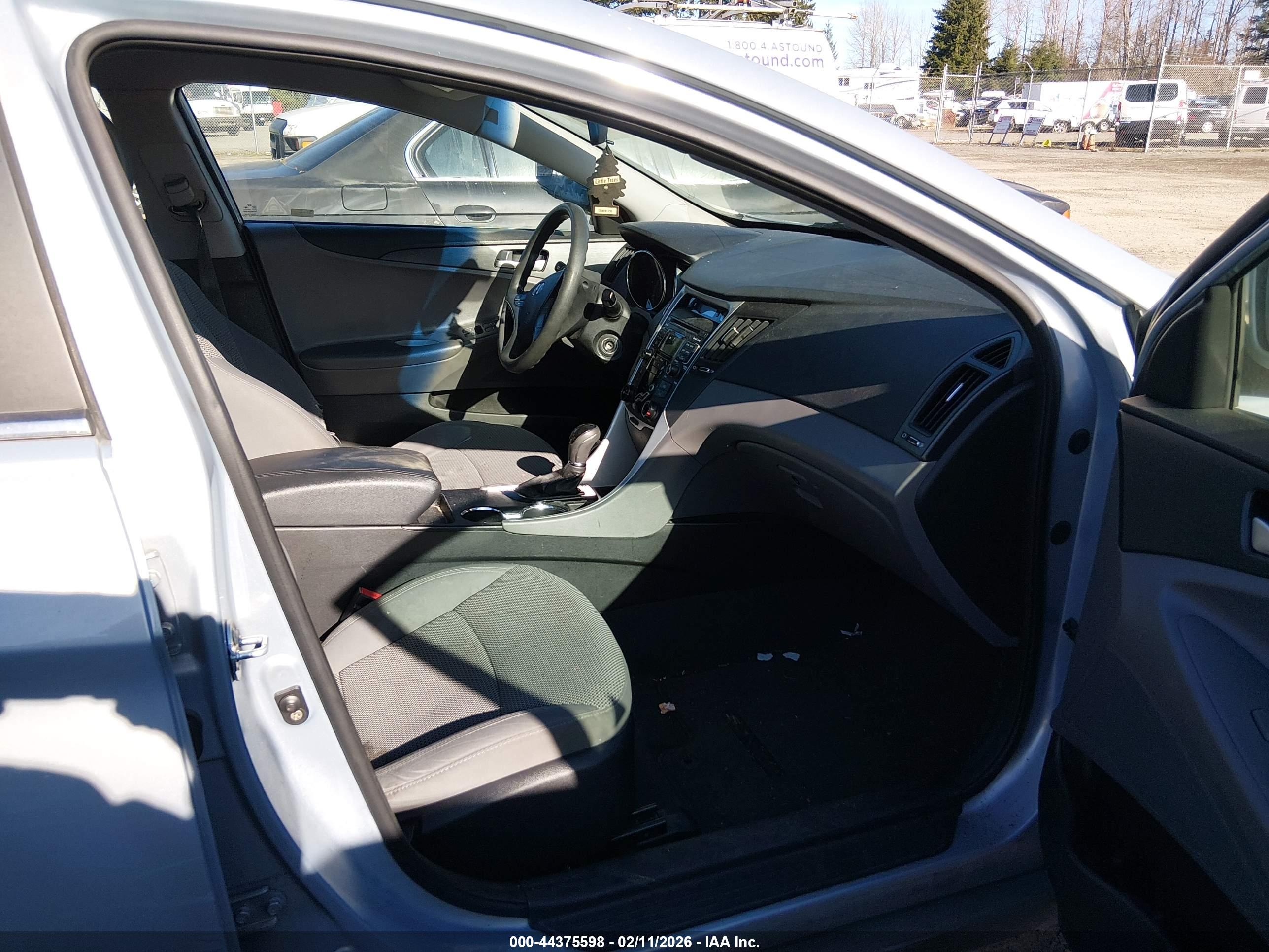 HYUNDAI SONATA image 5