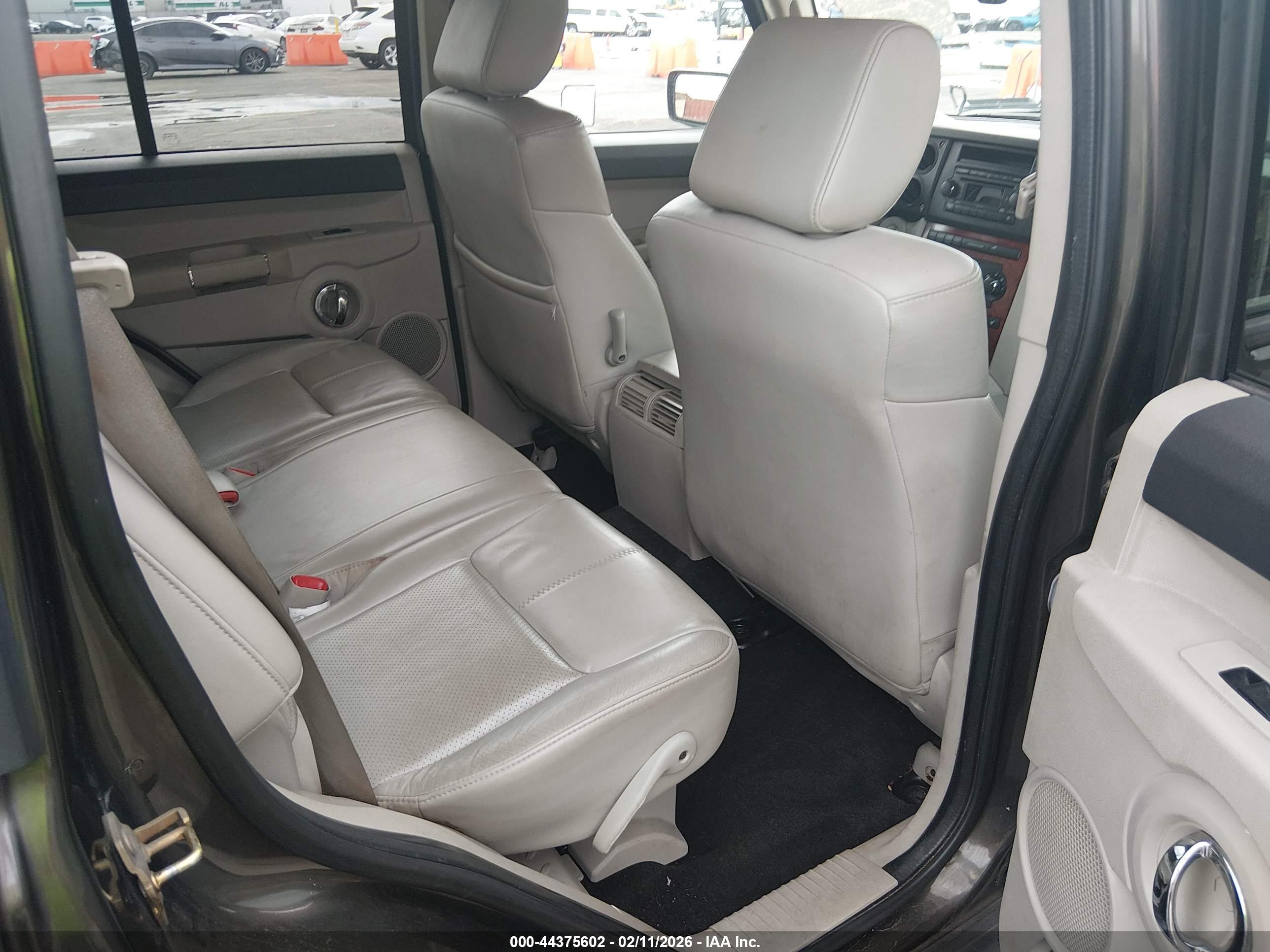 JEEP COMMANDER image 8