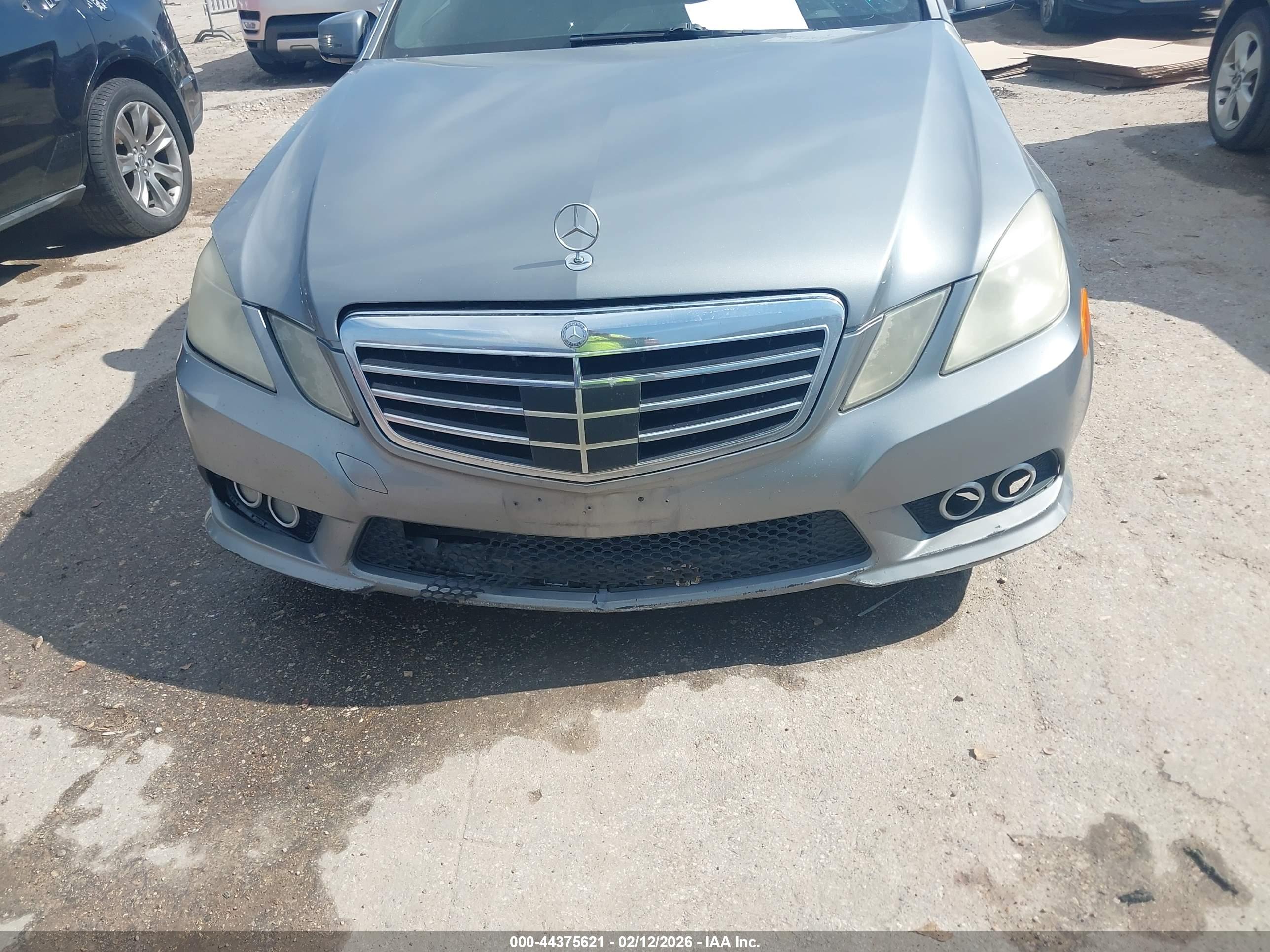 MERCEDES-BENZ E image 6