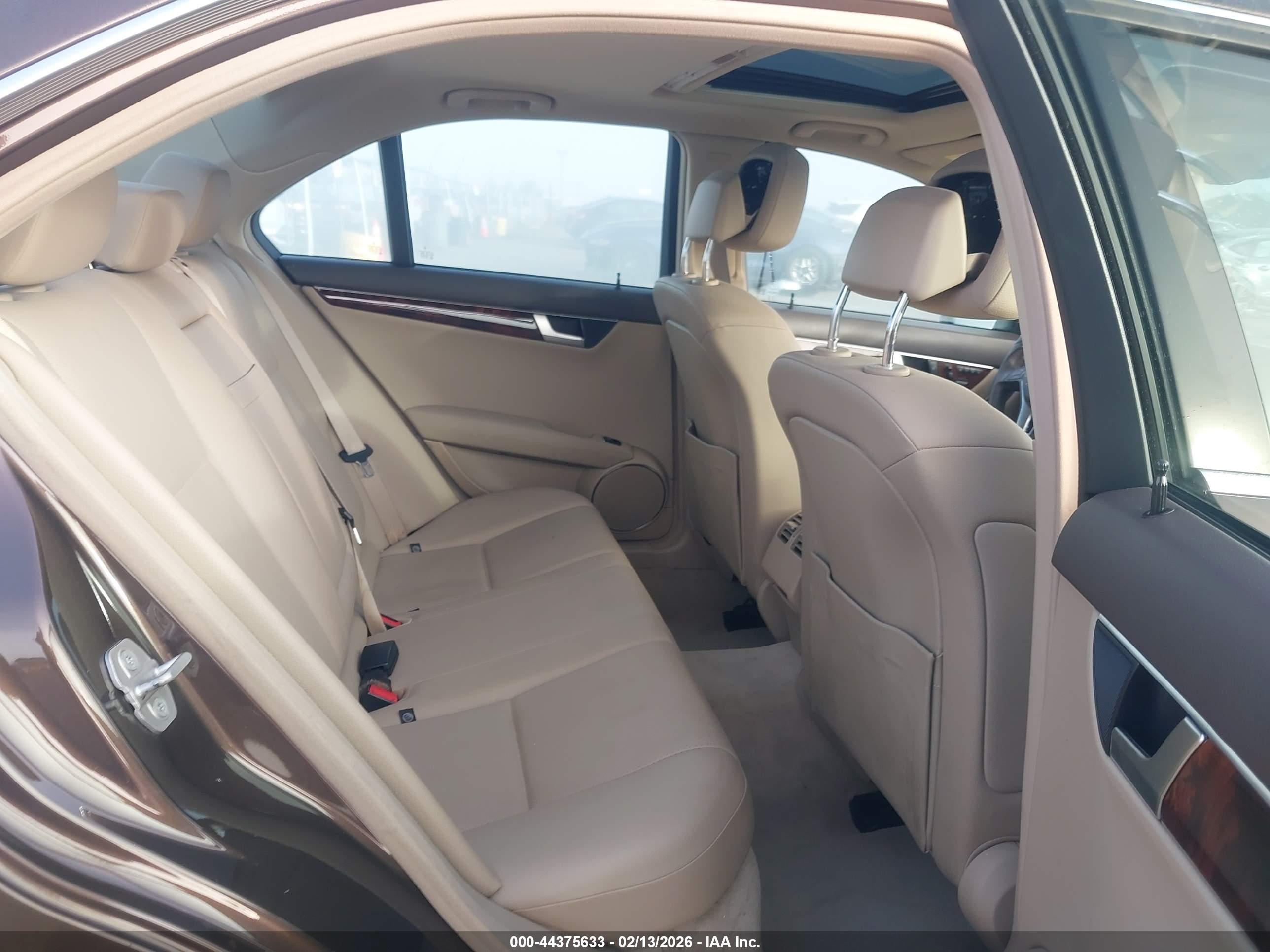 MERCEDES-BENZ C image 8