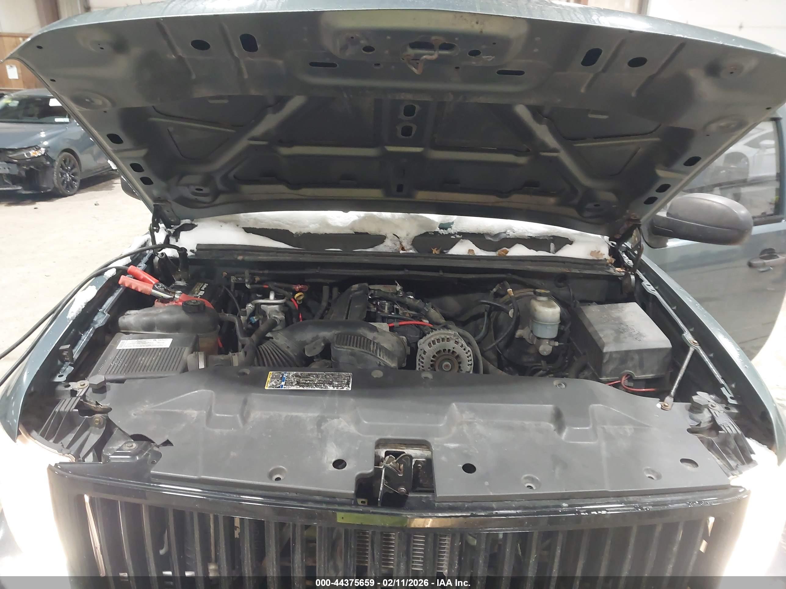 CHEVROLET SILVERADO image 10