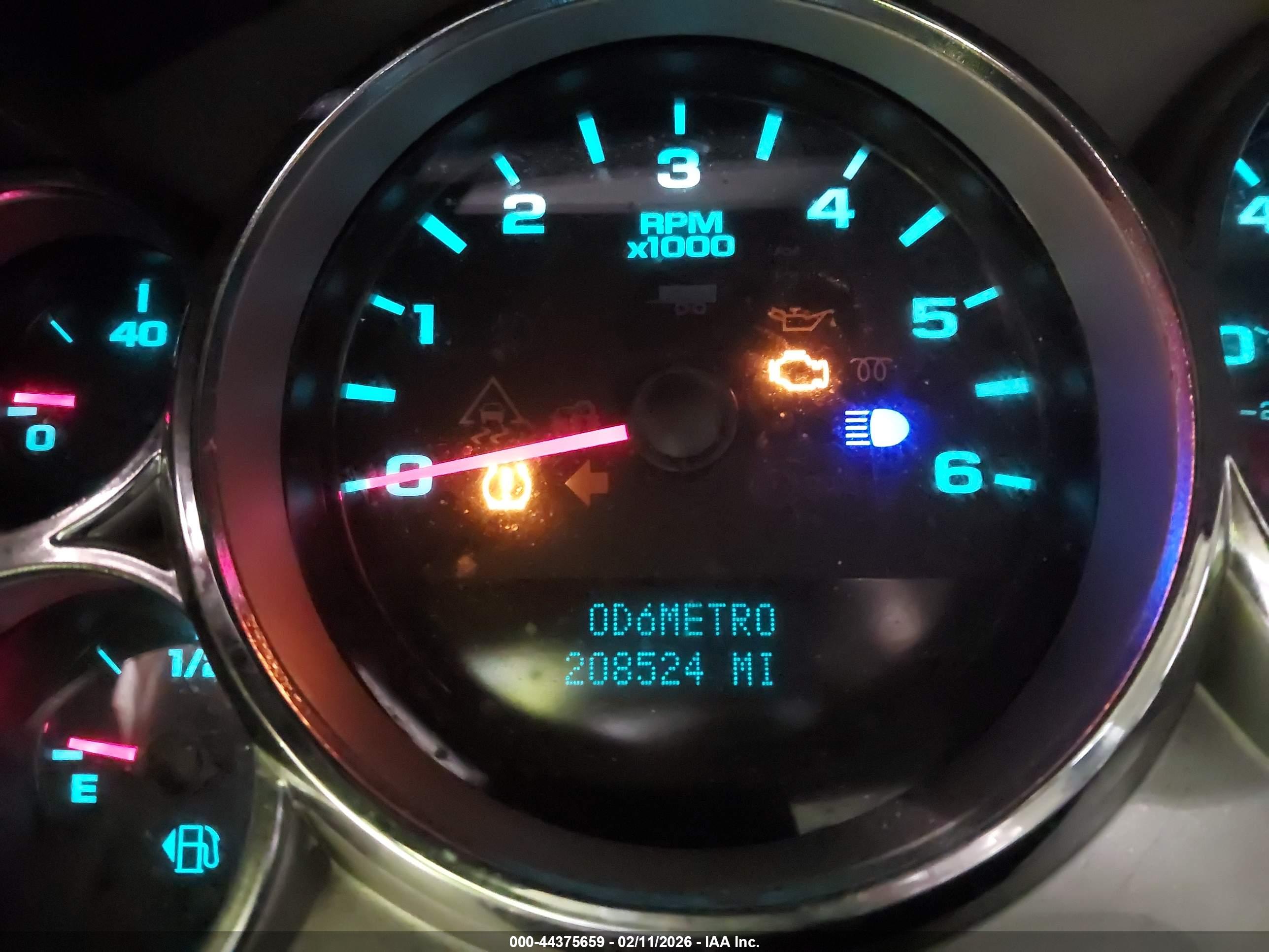 CHEVROLET SILVERADO image 7