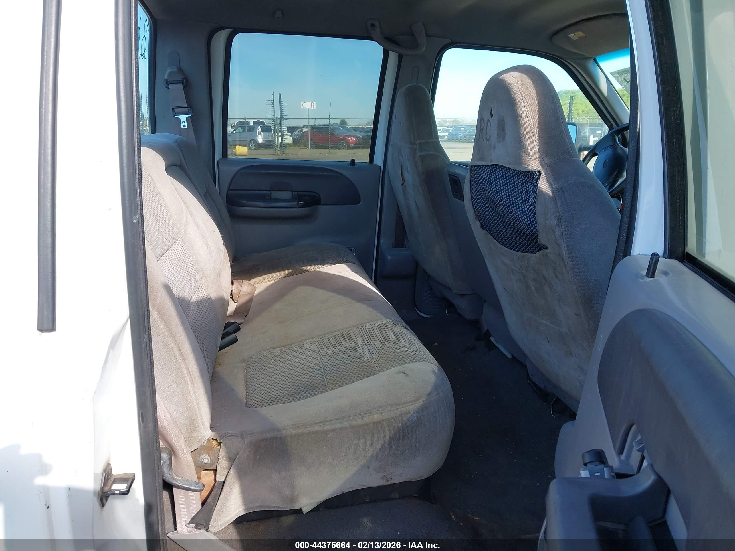 FORD F-350 image 8