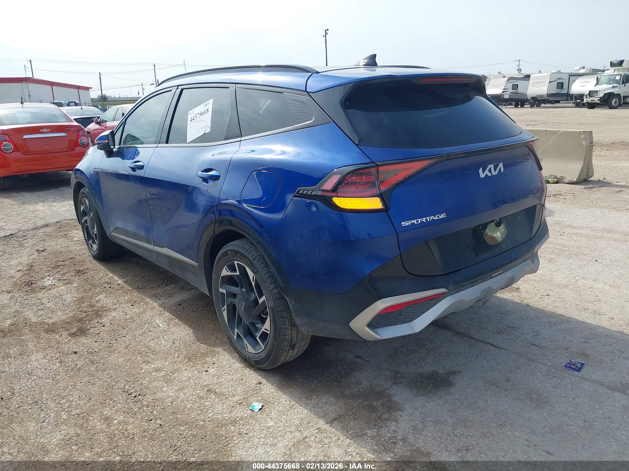 KIA SPORTAGE image 3