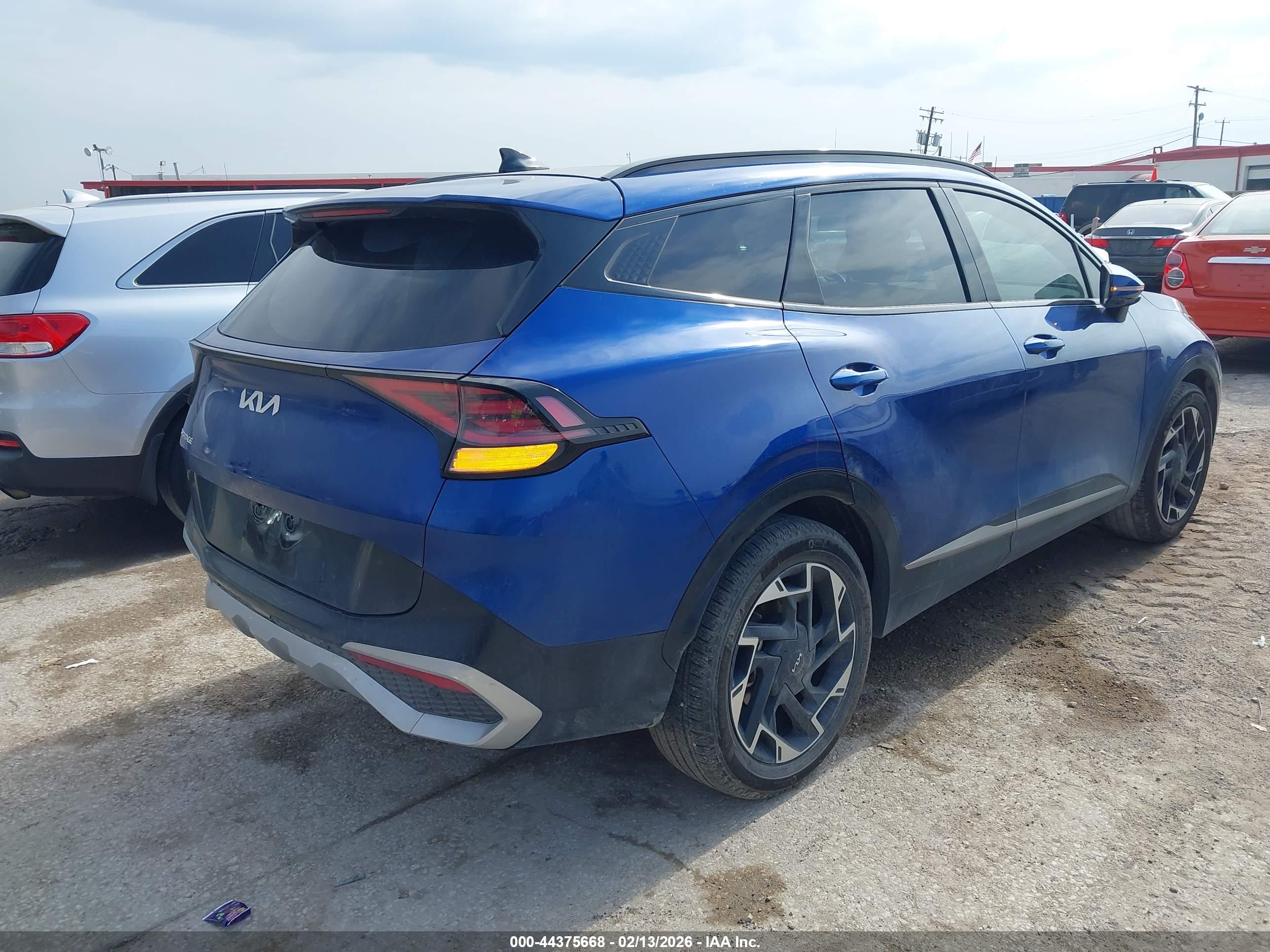 KIA SPORTAGE image 4