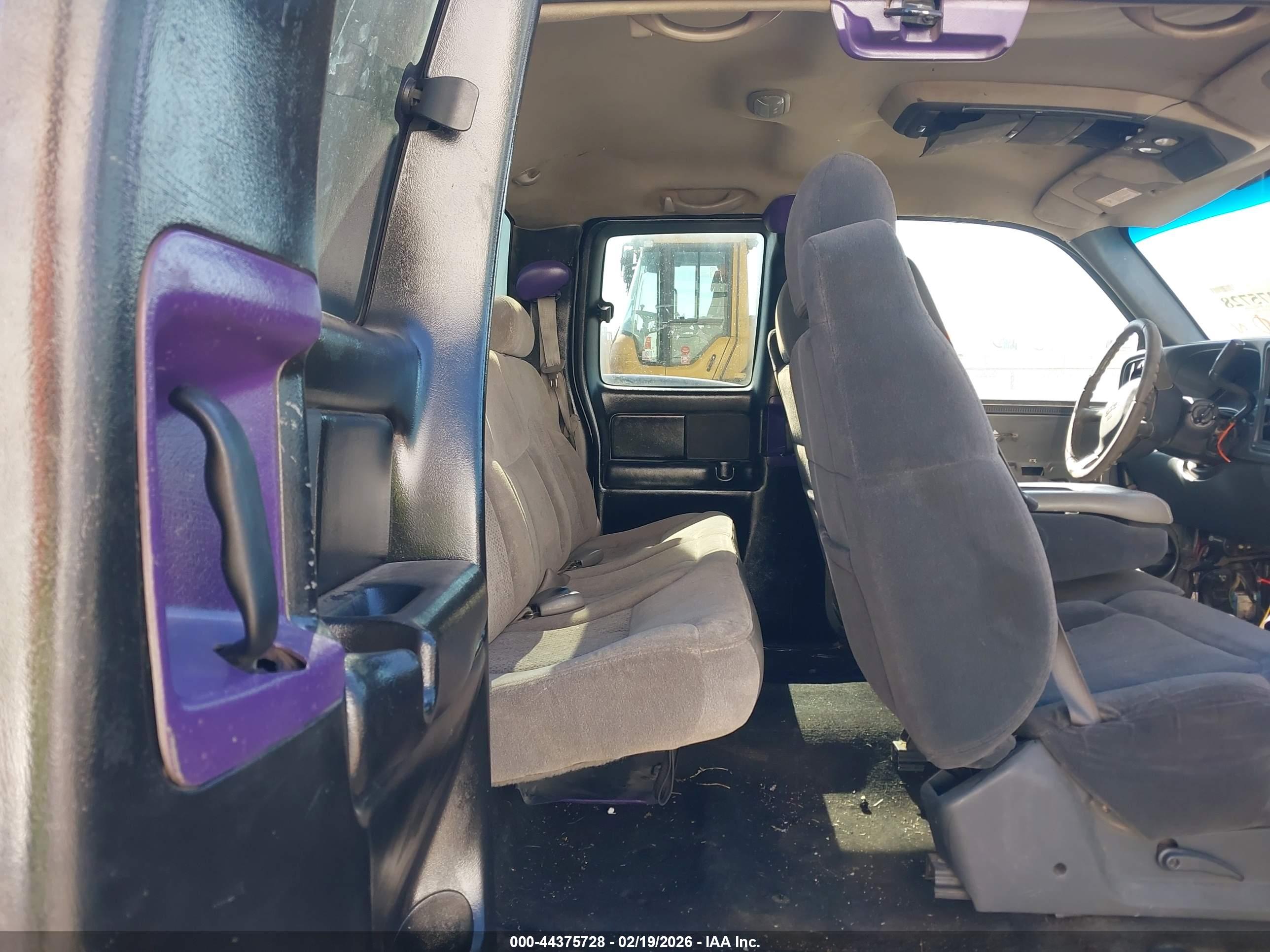 GMC SIERRA image 8